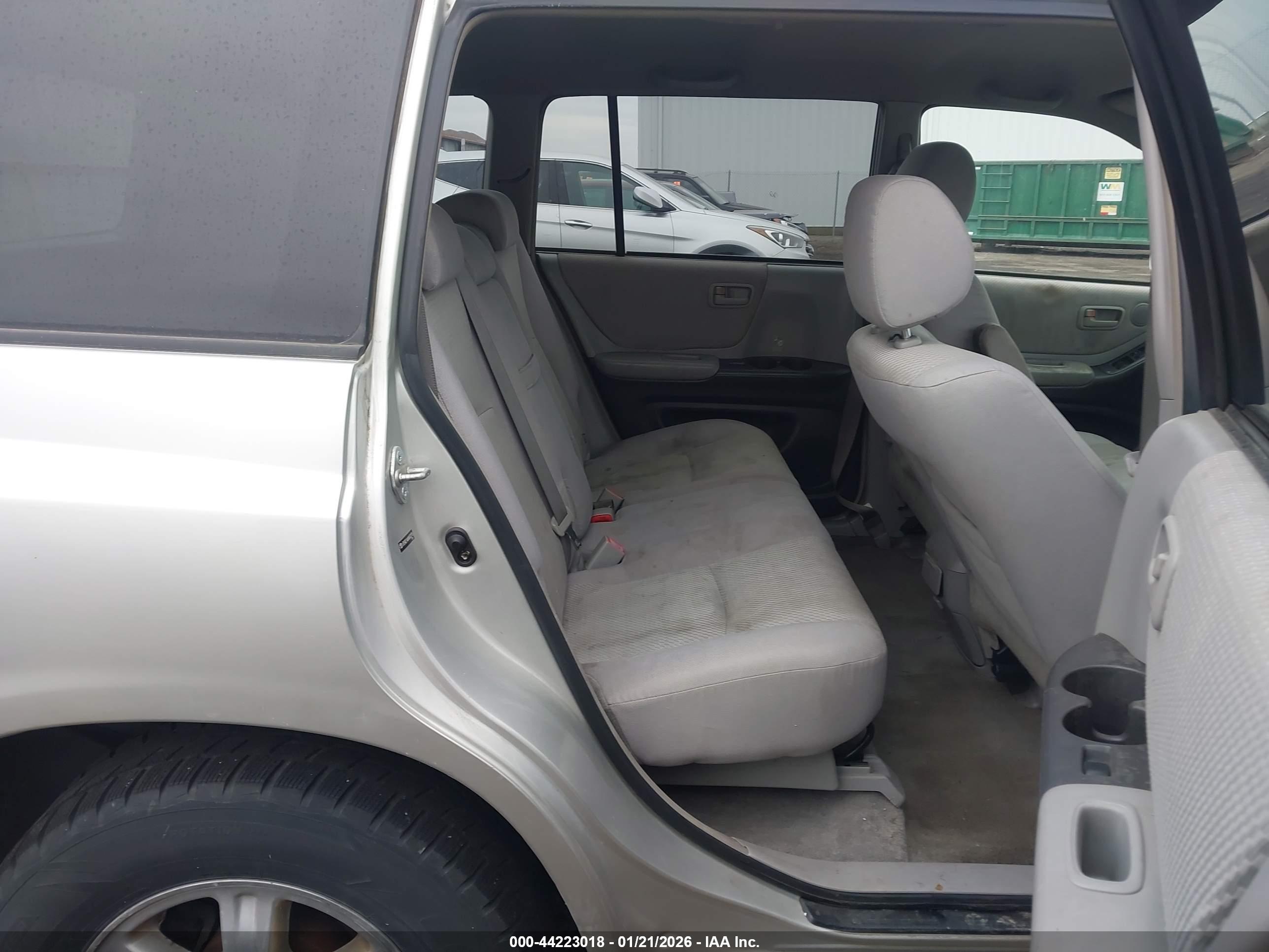 TOYOTA HIGHLANDER image 8