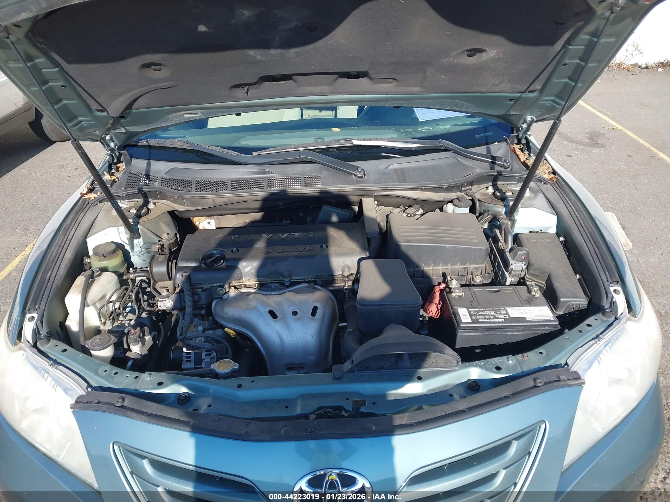 TOYOTA CAMRY image 10