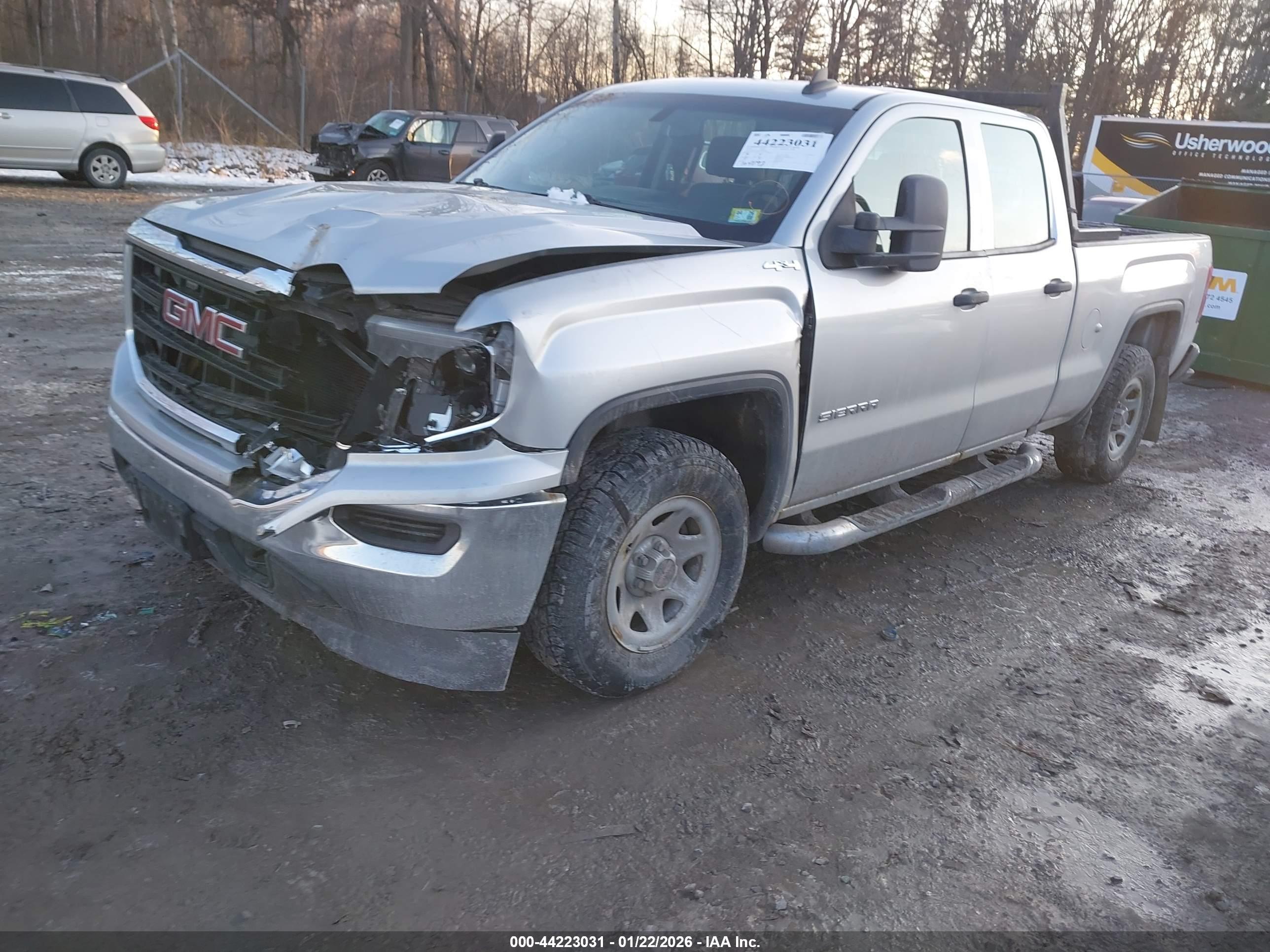 GMC SIERRA image 2
