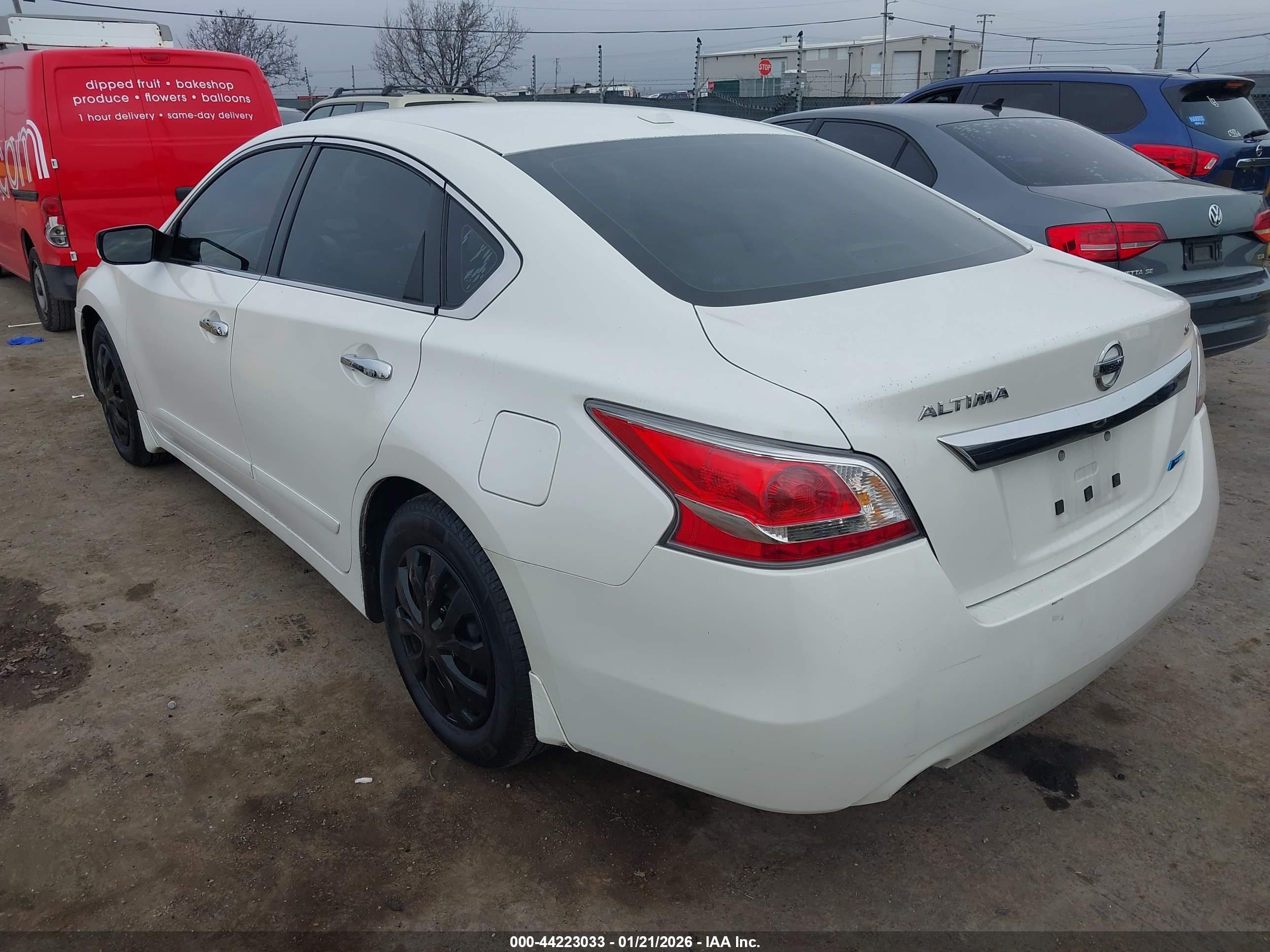 NISSAN ALTIMA image 3