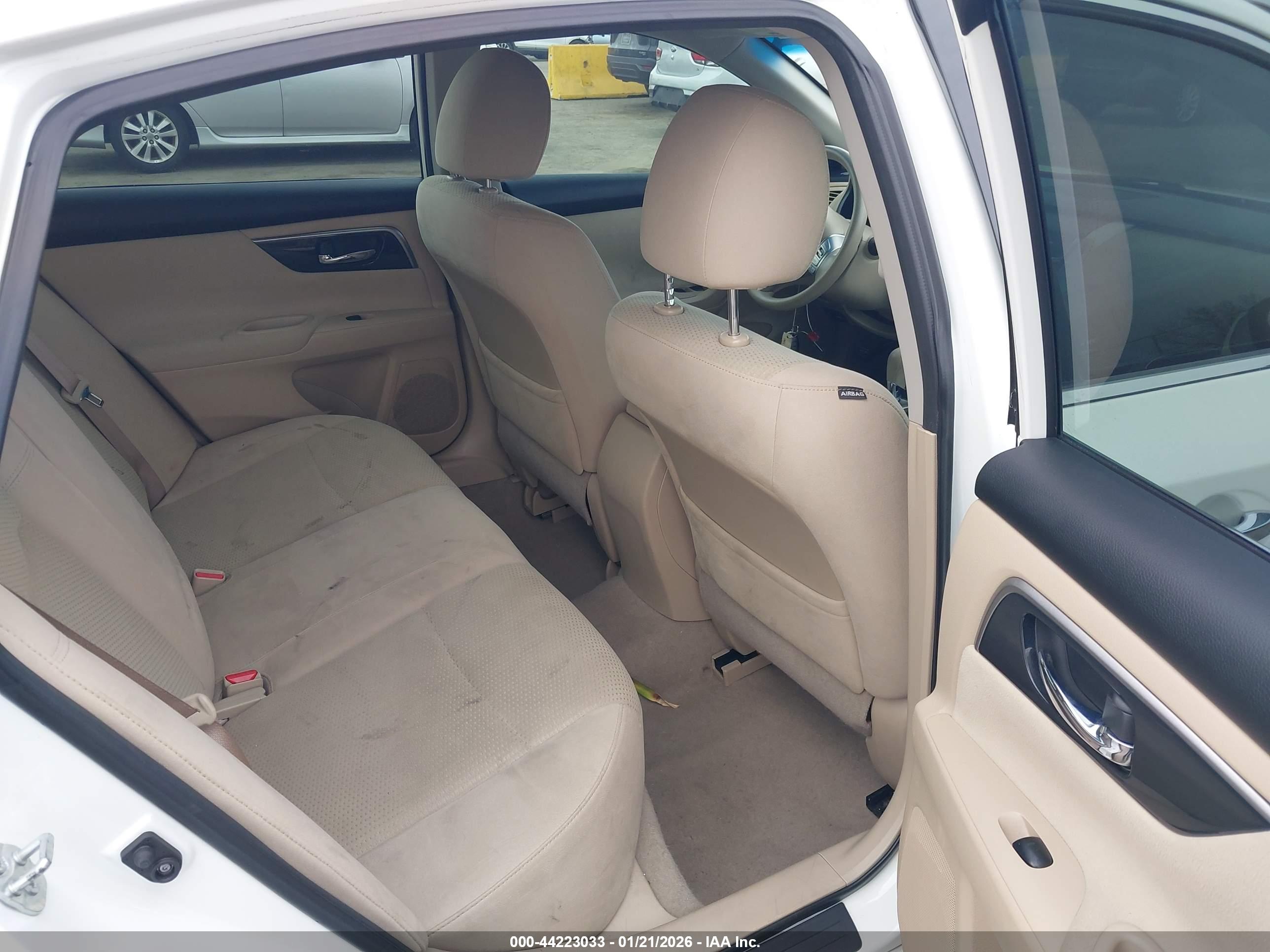 NISSAN ALTIMA image 8