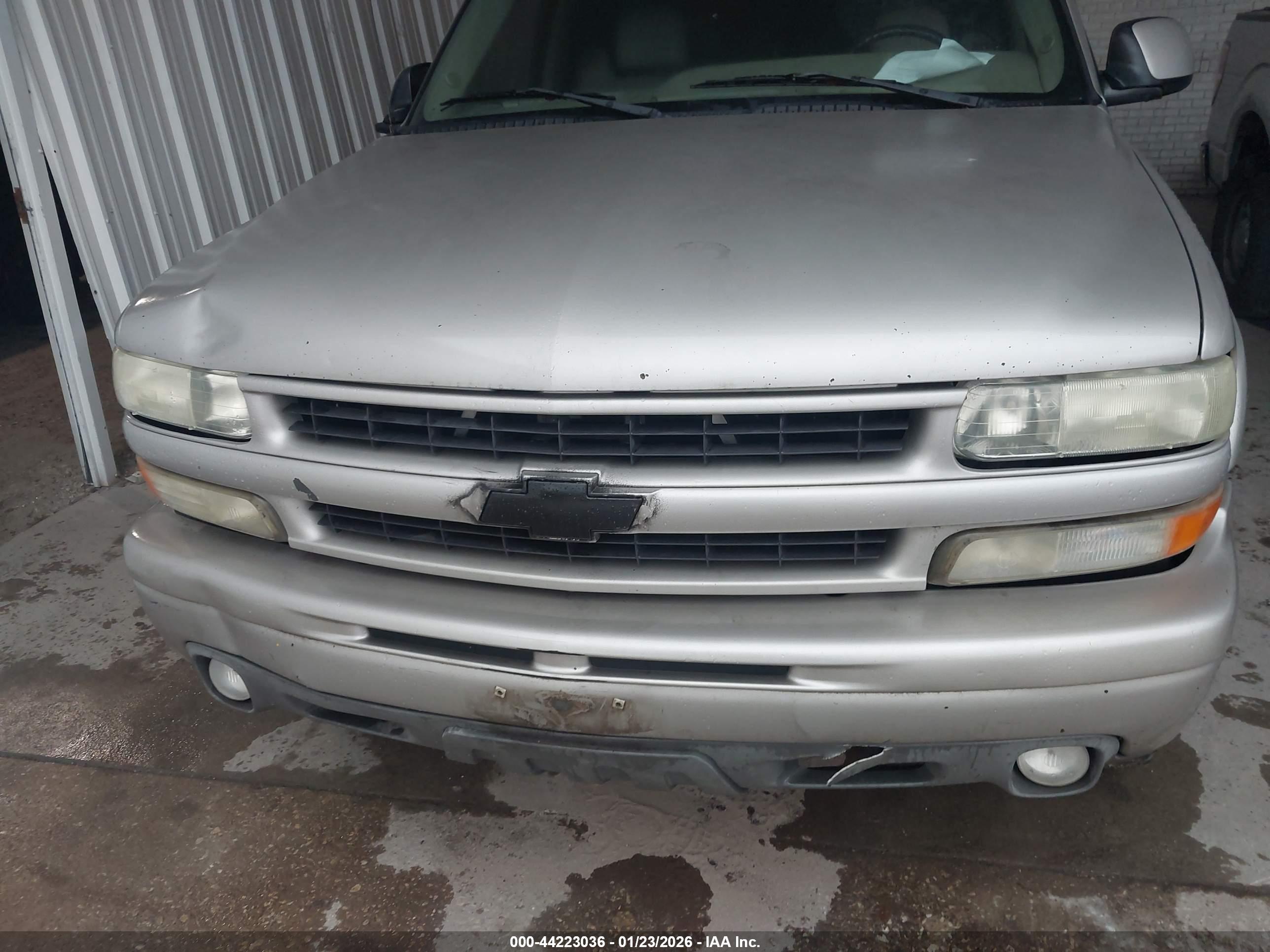 CHEVROLET TAHOE image 6