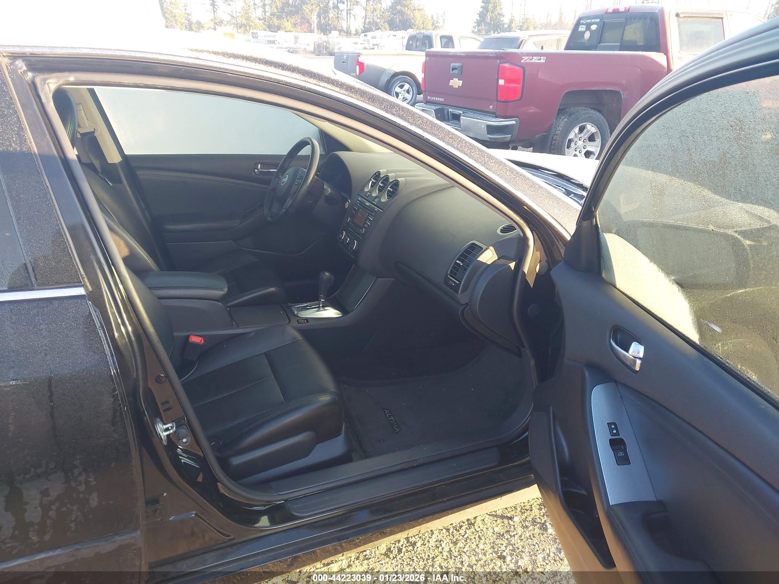 NISSAN ALTIMA image 5