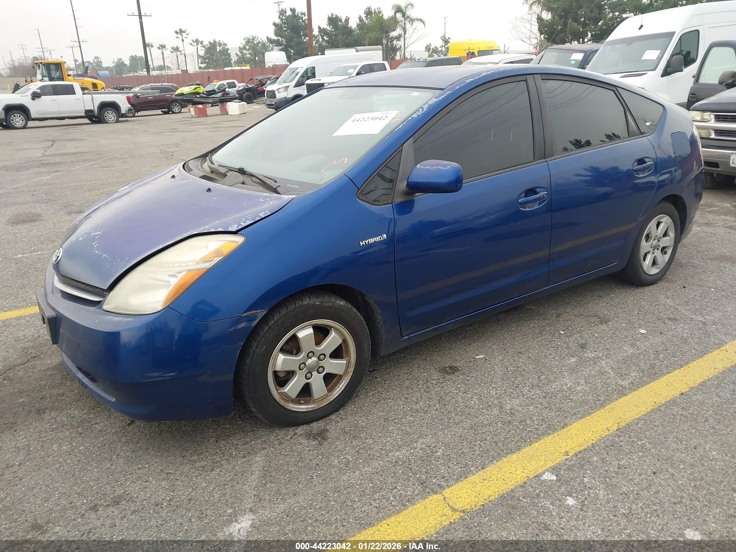 TOYOTA PRIUS image 2