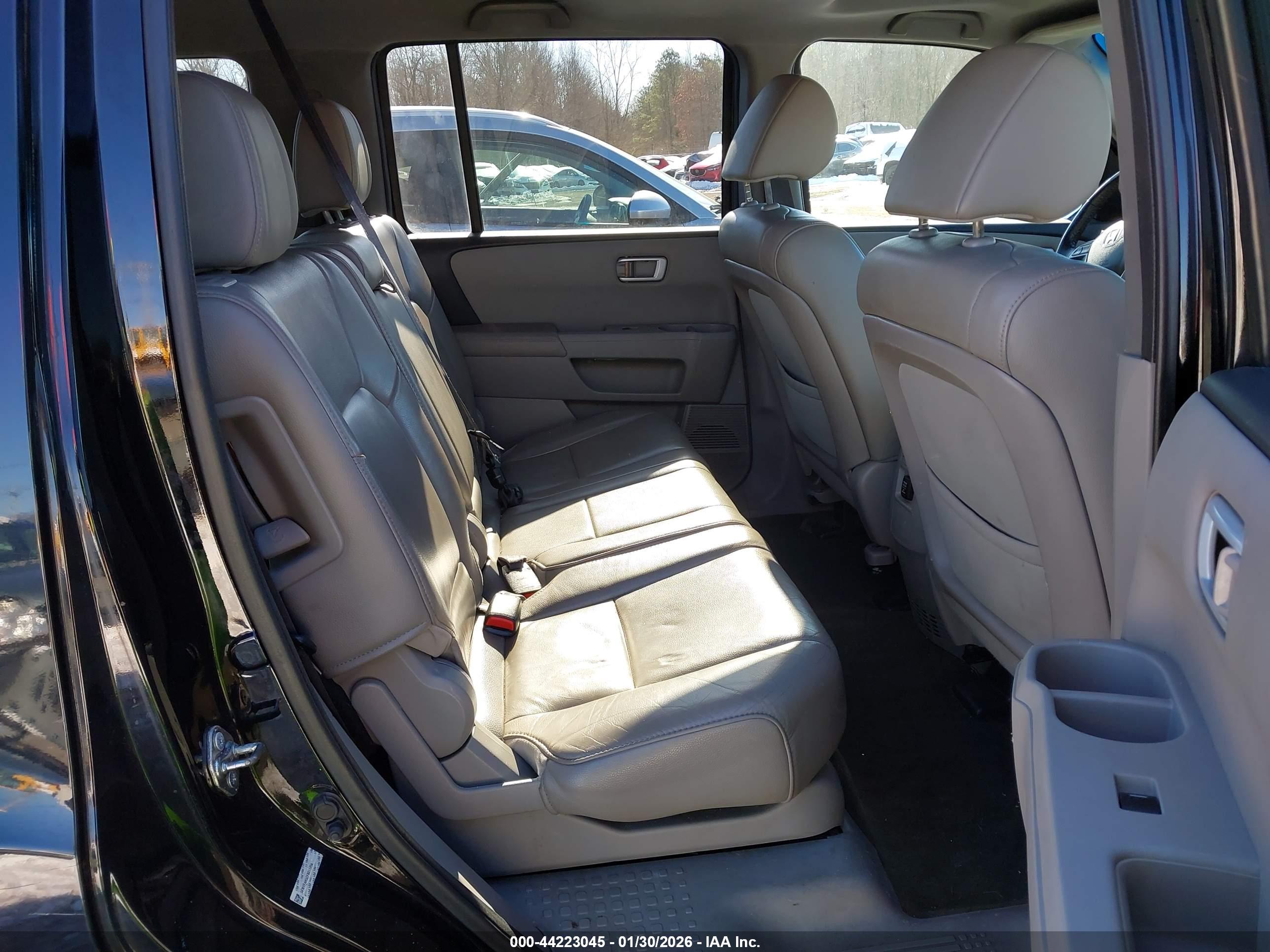 HONDA PILOT image 8