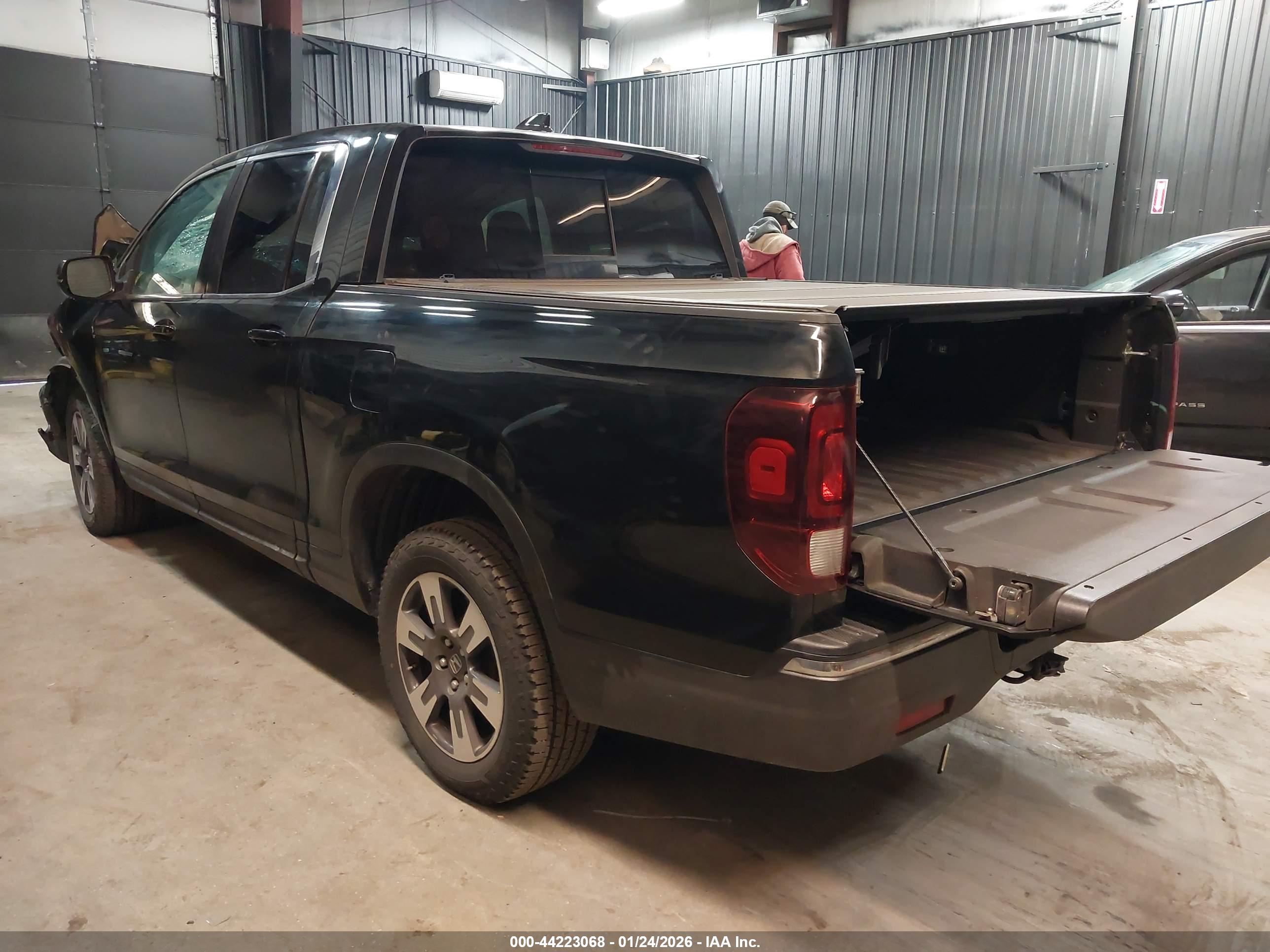 HONDA RIDGELINE image 3