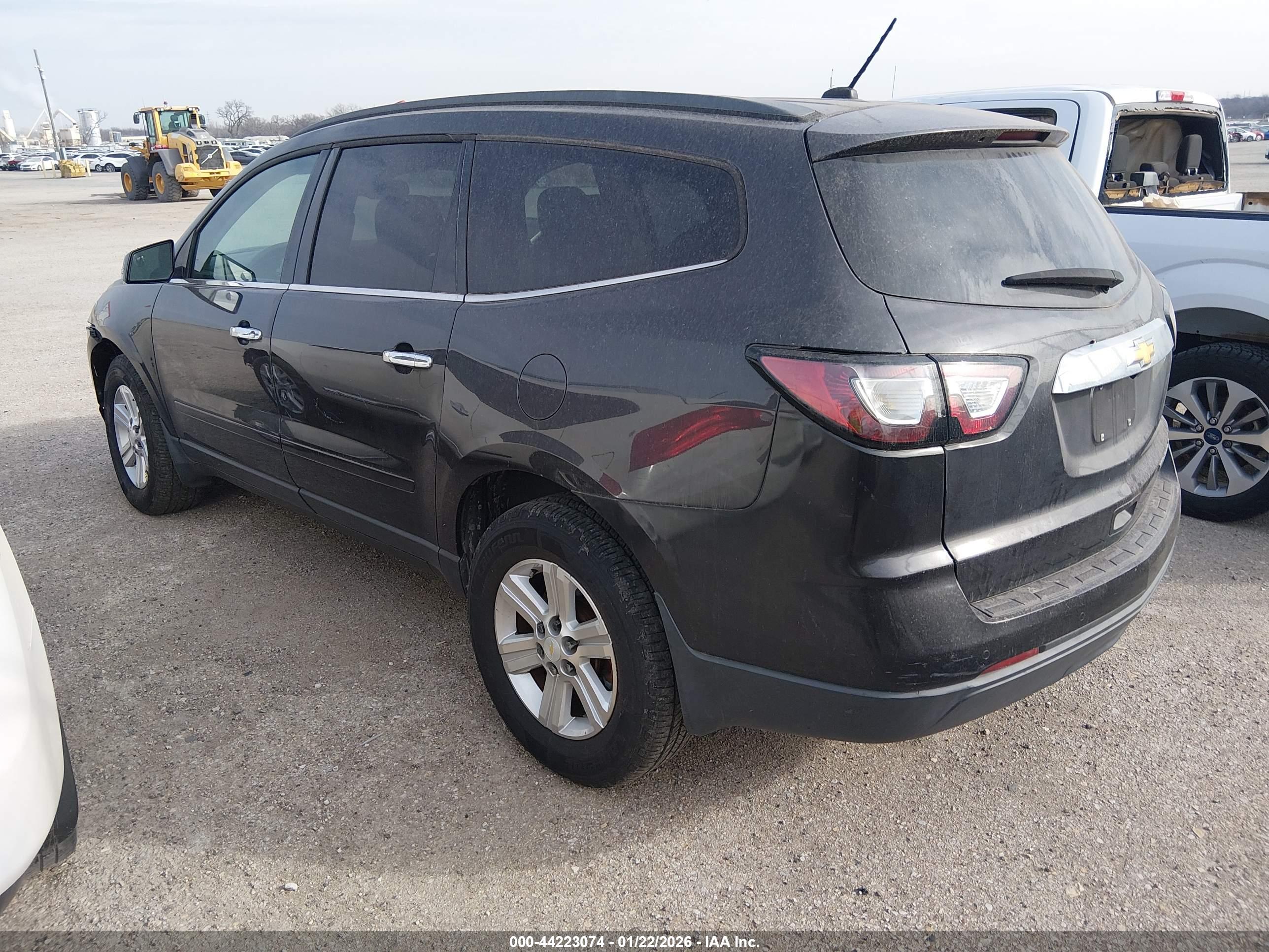 CHEVROLET TRAVERSE image 3