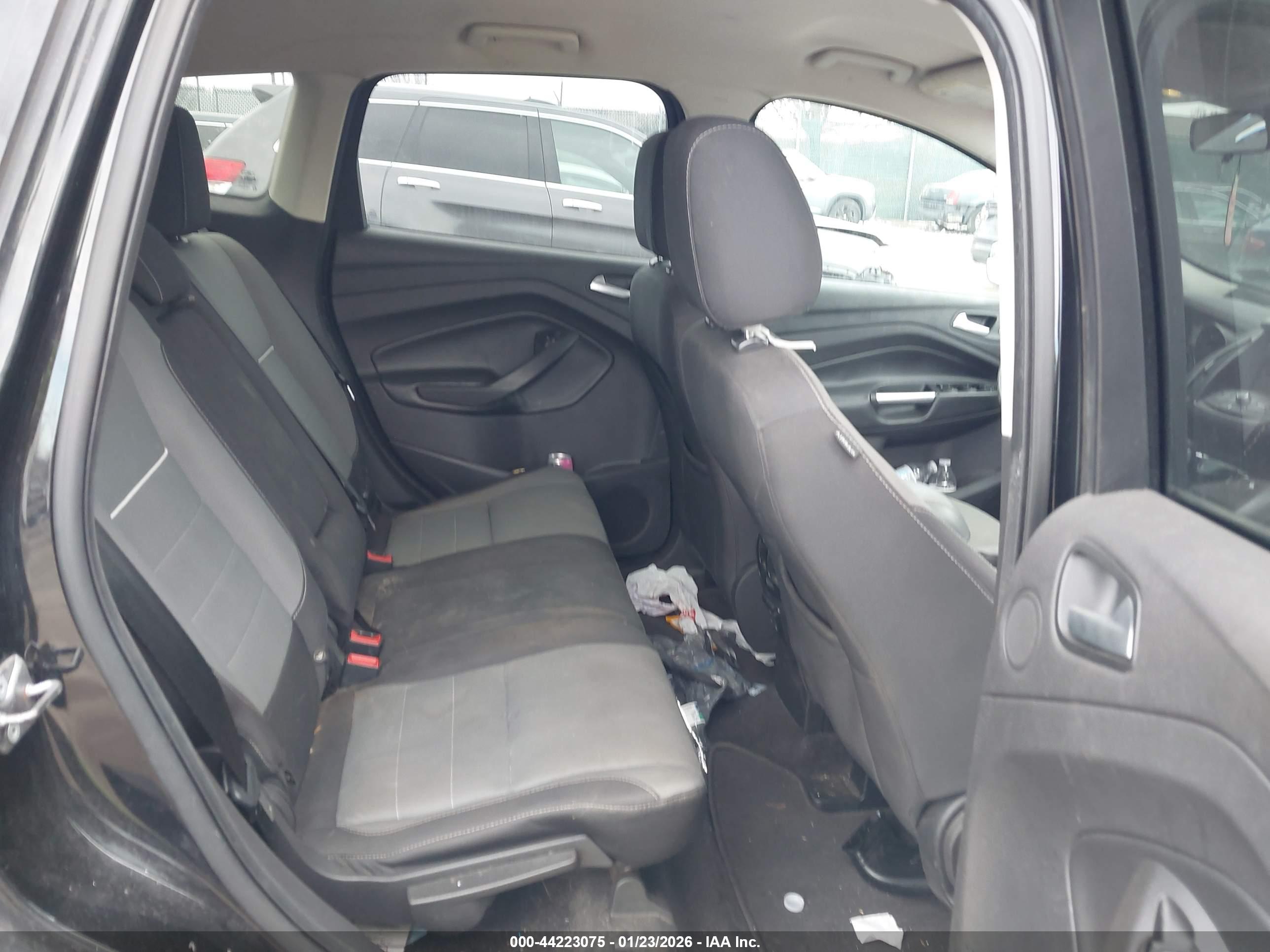 FORD ESCAPE image 8