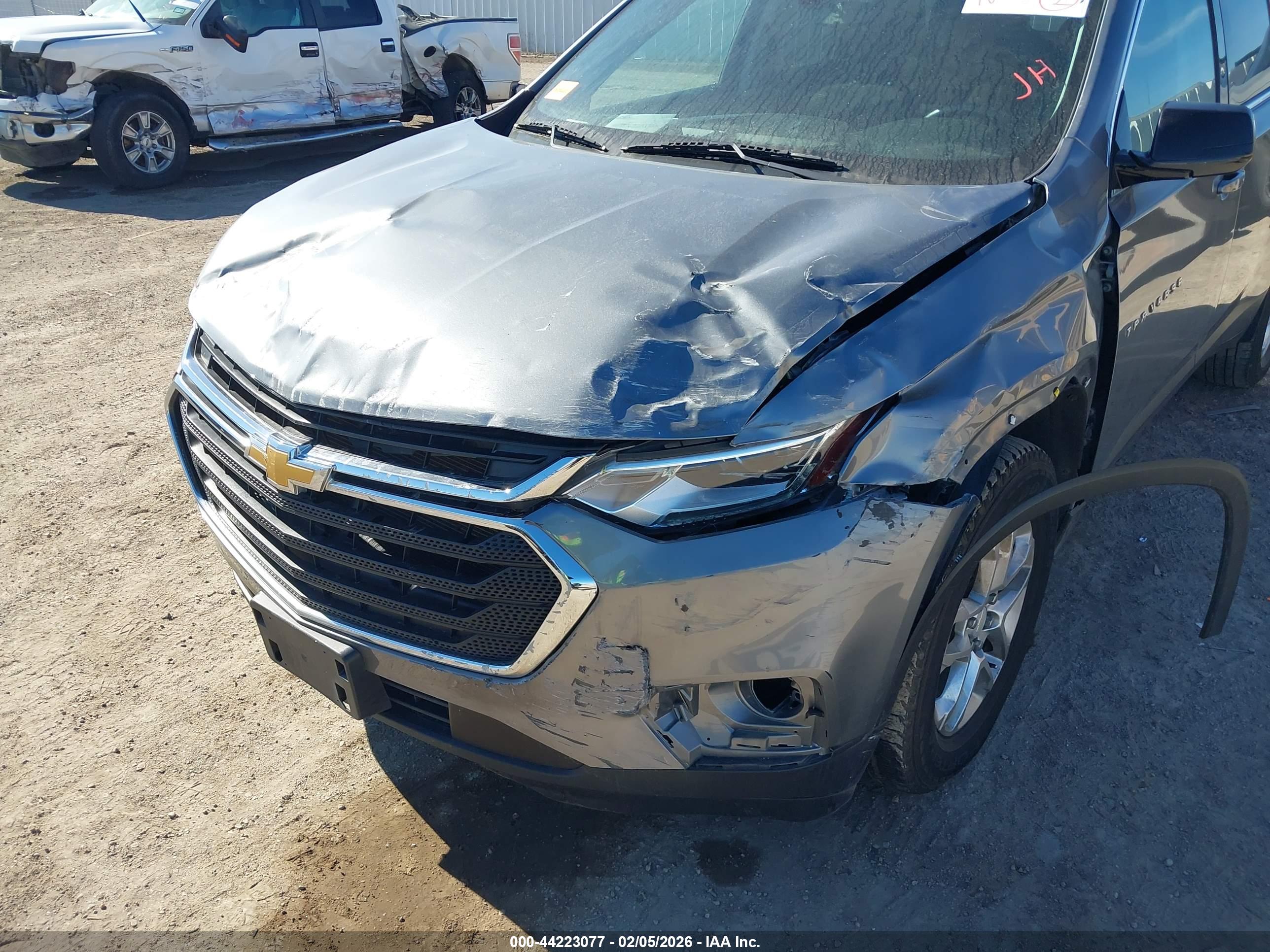 CHEVROLET TRAVERSE image 6