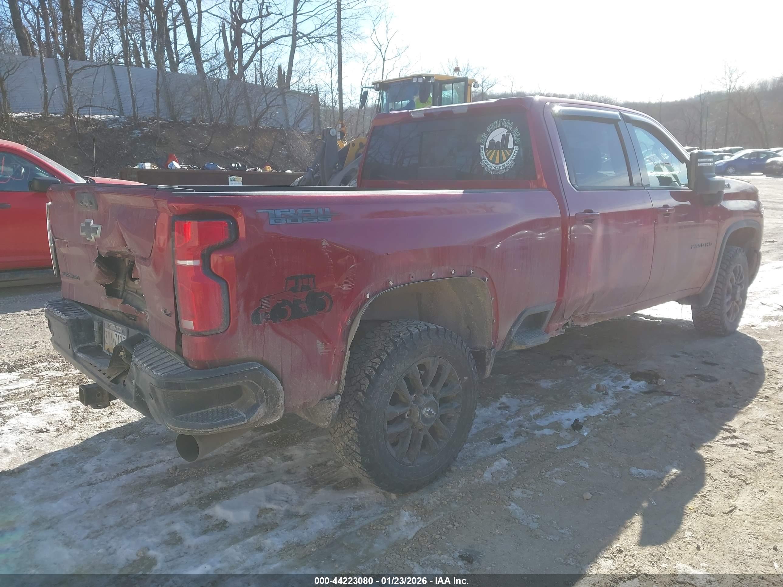 CHEVROLET SILVERADO image 4