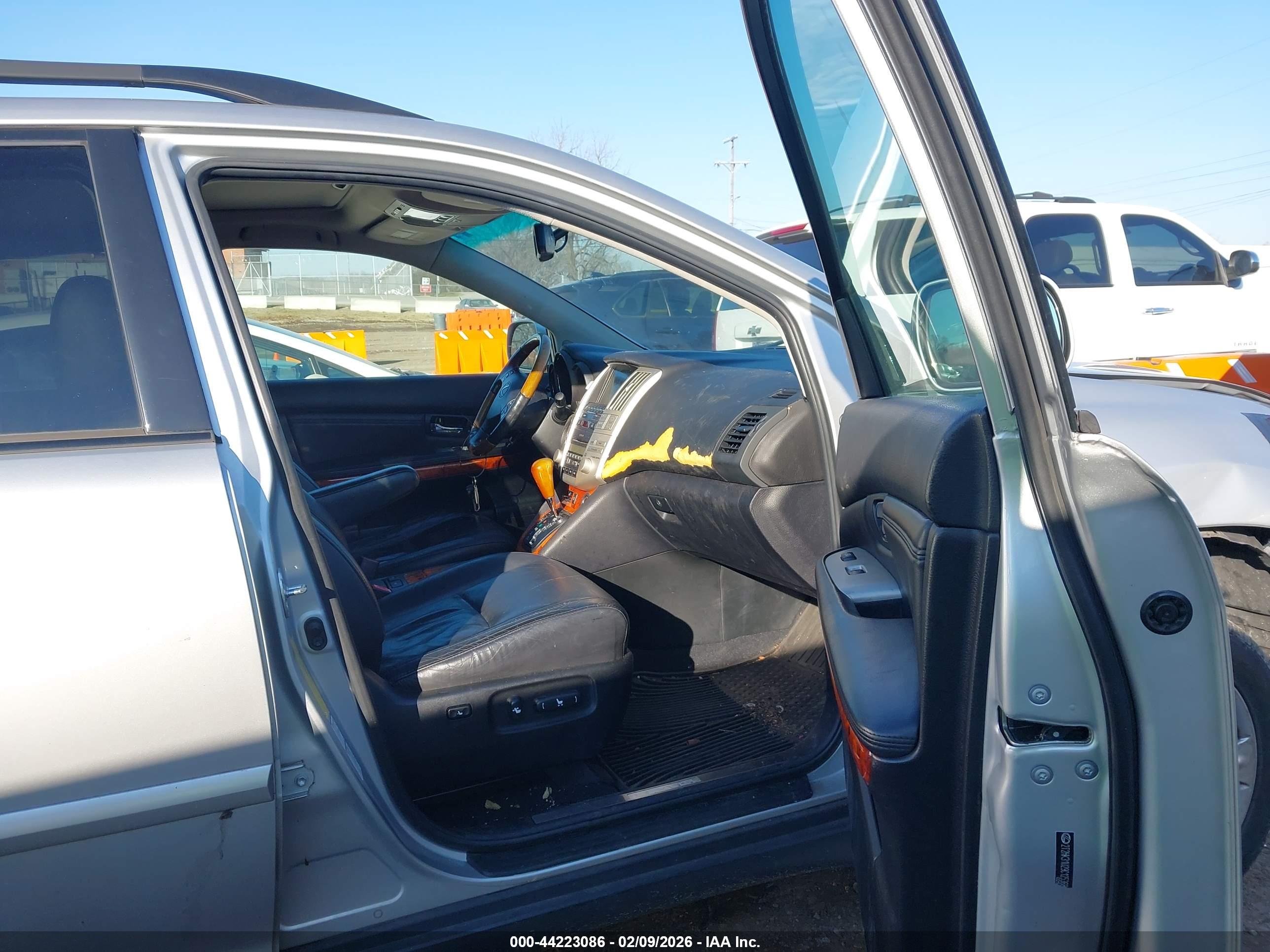 LEXUS RX image 5