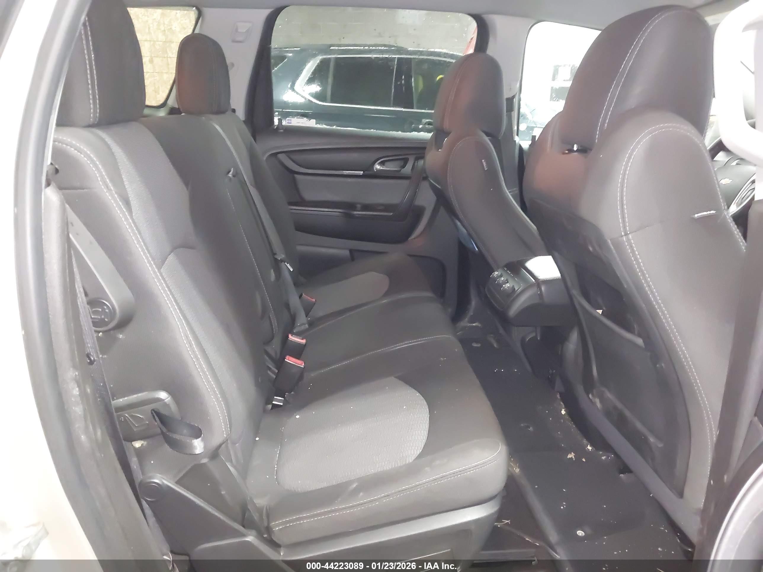CHEVROLET TRAVERSE image 8