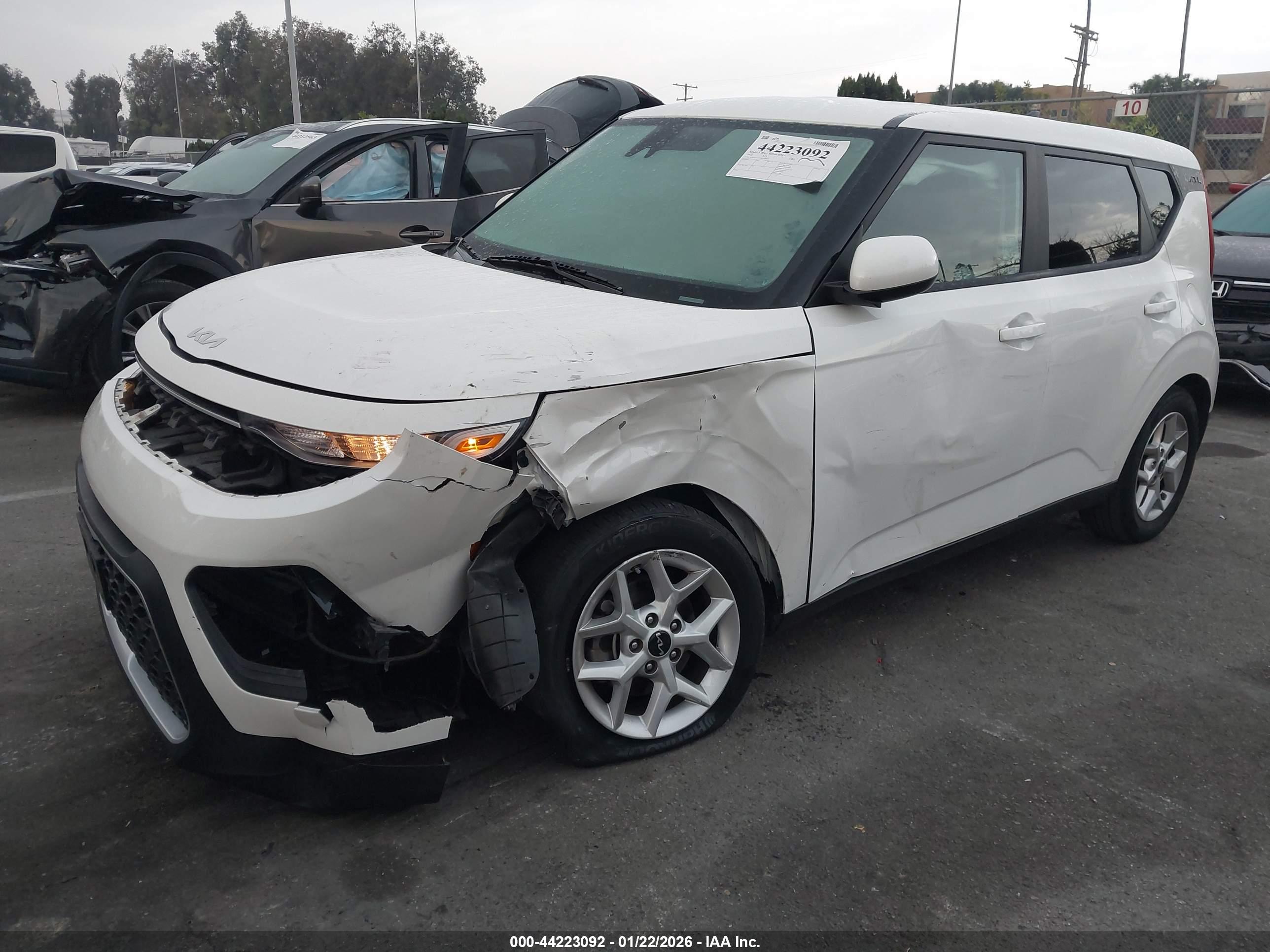 KIA SOUL image 2