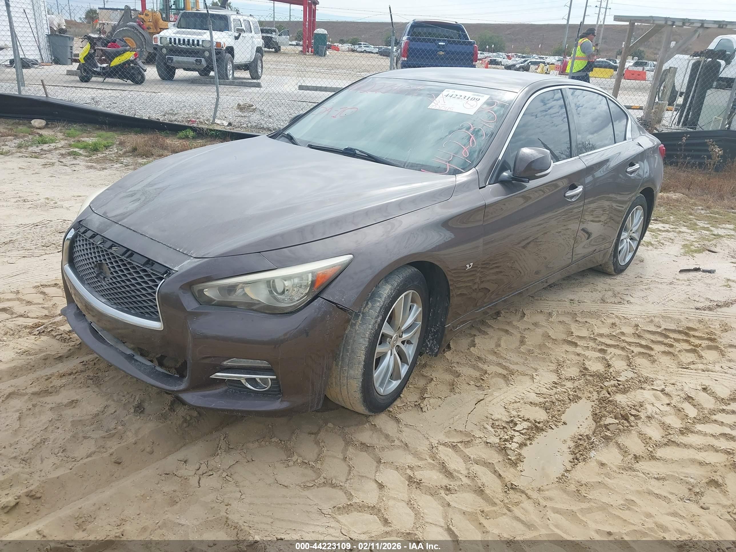 INFINITI Q50 image 2
