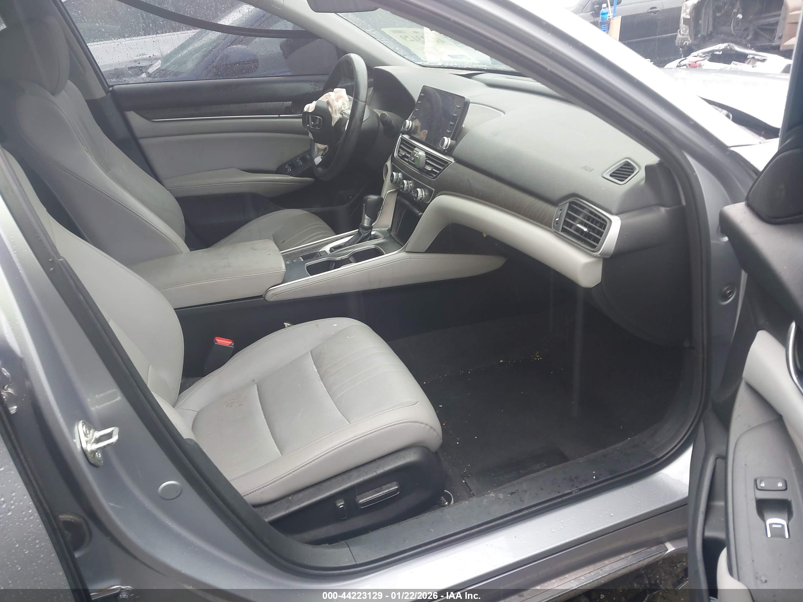 HONDA ACCORD image 5