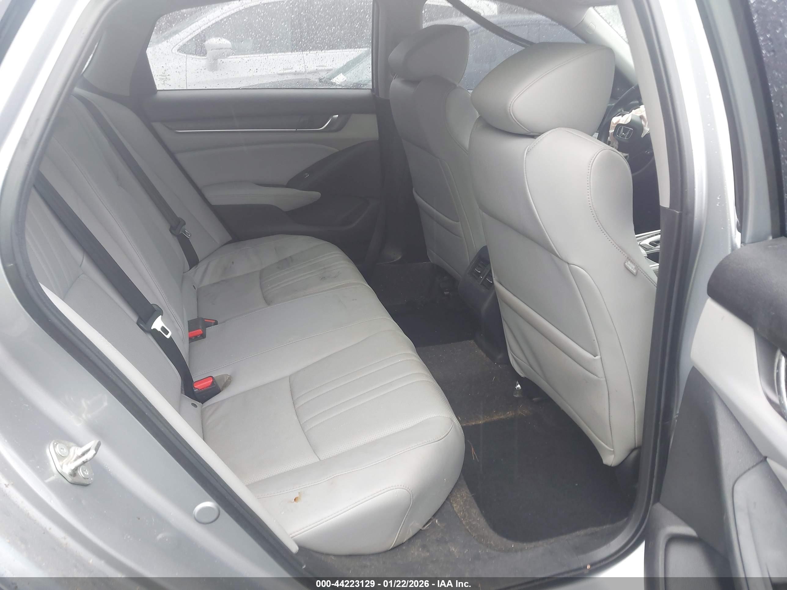 HONDA ACCORD image 8
