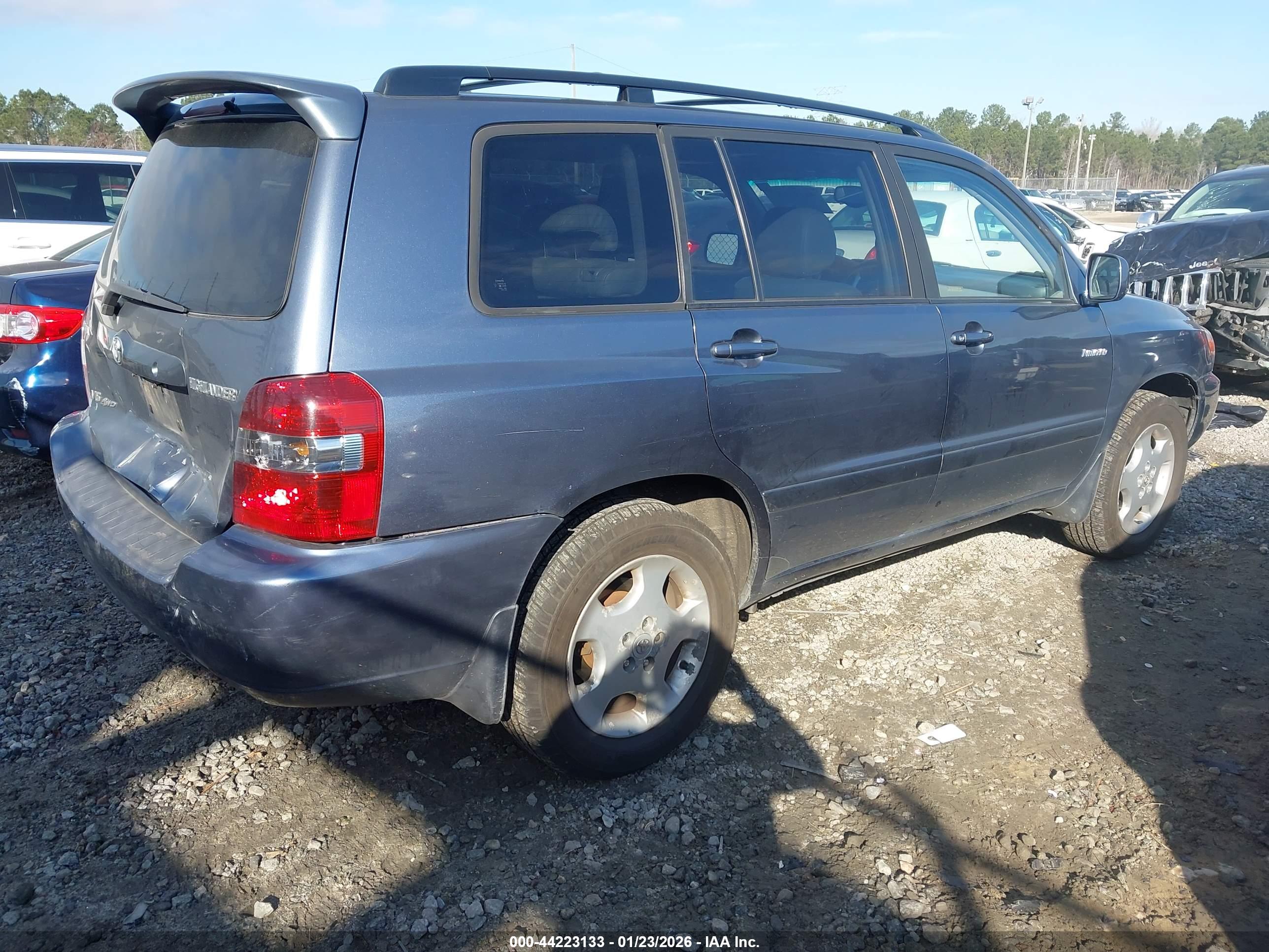 TOYOTA HIGHLANDER image 4
