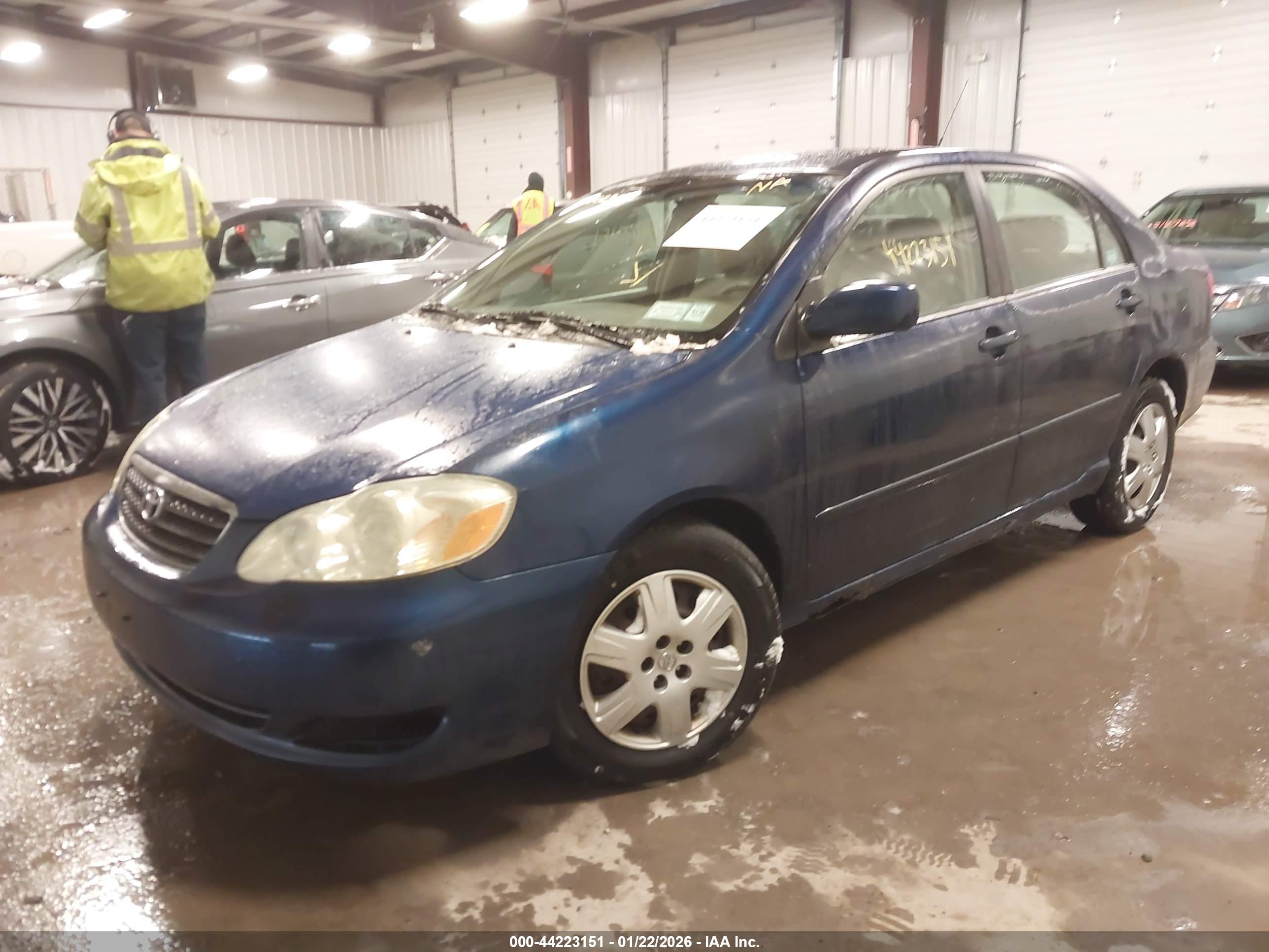 TOYOTA COROLLA image 2