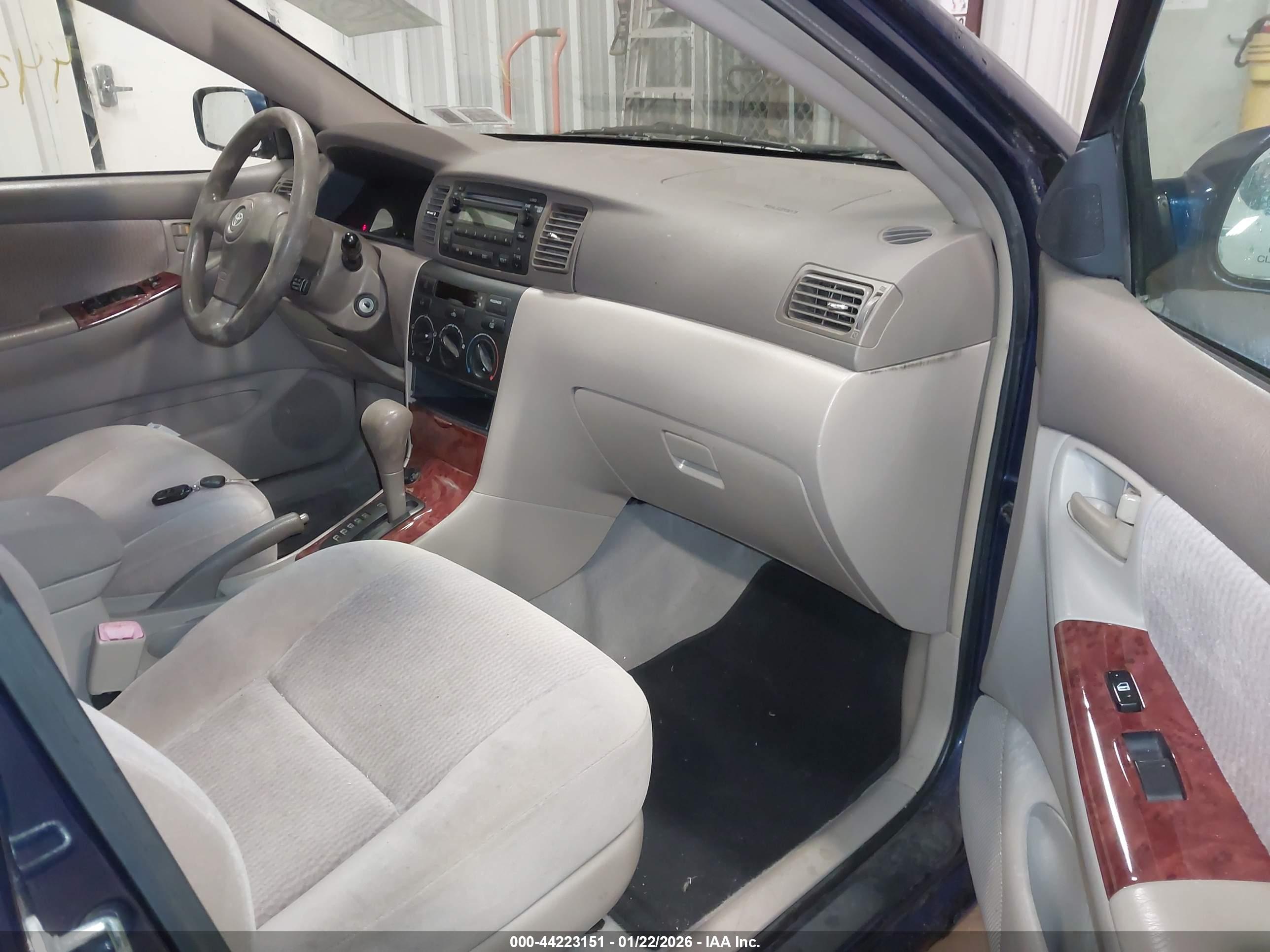 TOYOTA COROLLA image 5