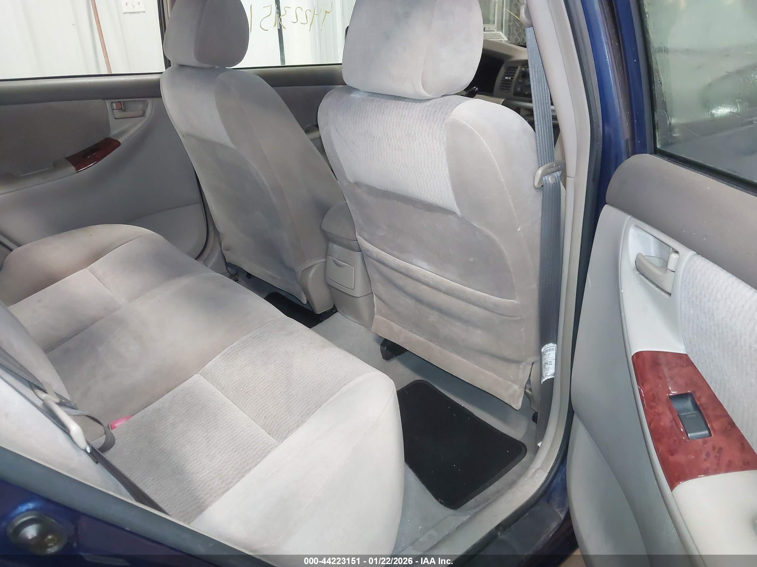 TOYOTA COROLLA image 8