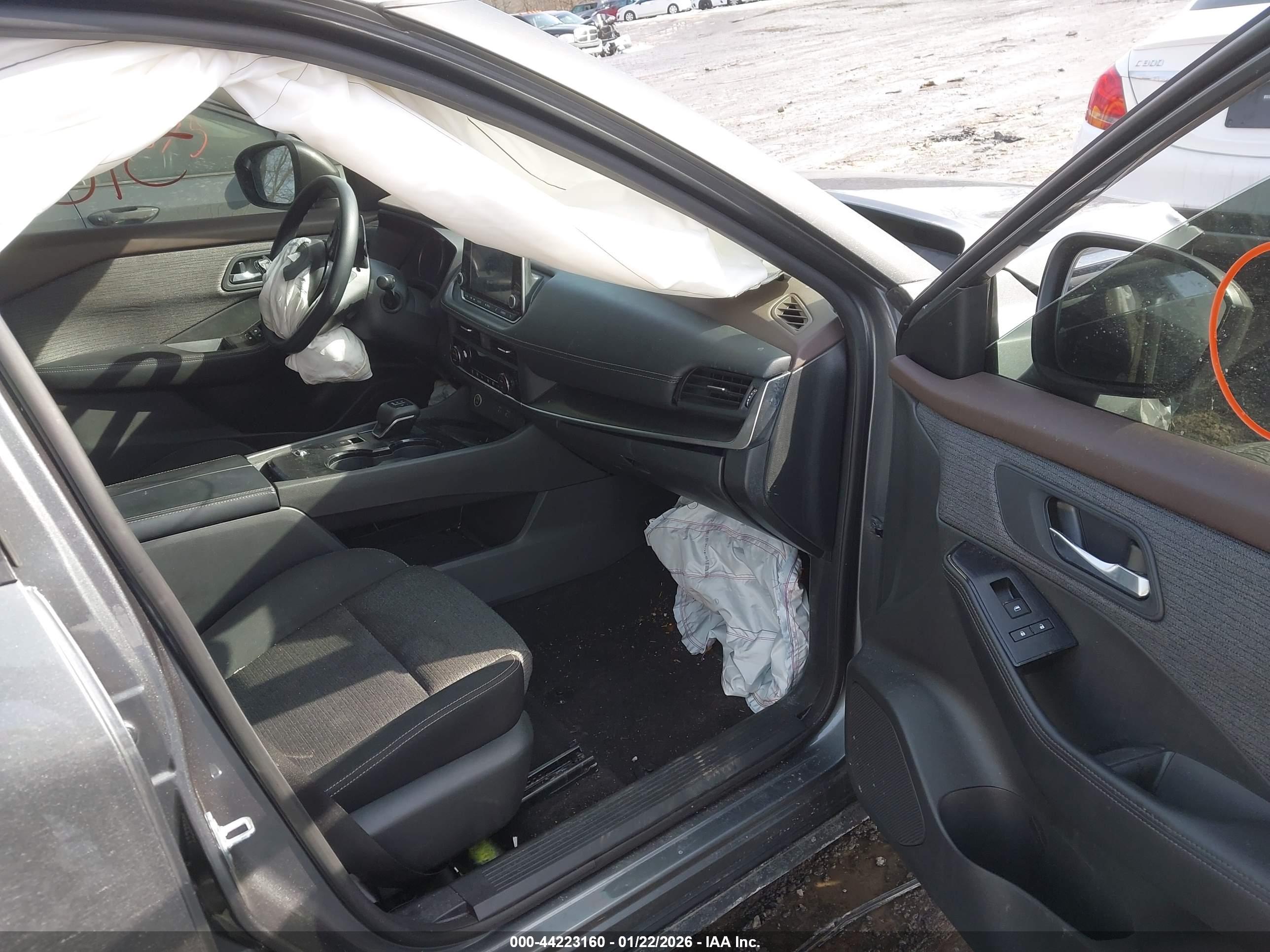NISSAN ROGUE image 5