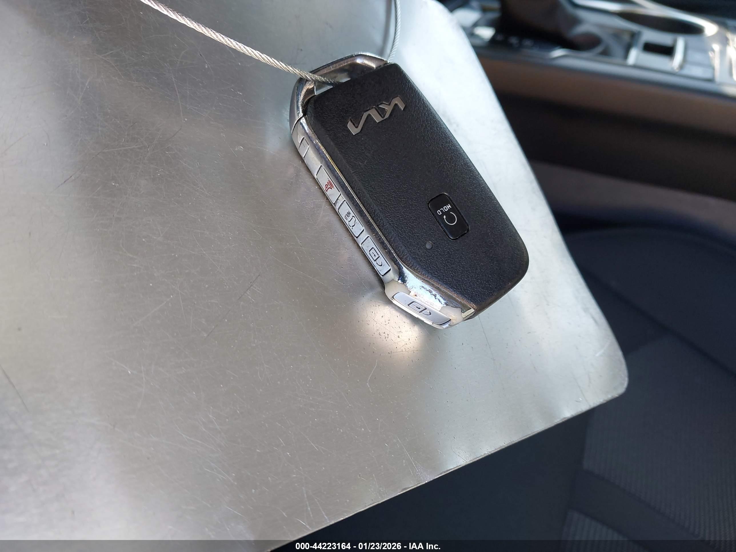 KIA K5 image 11