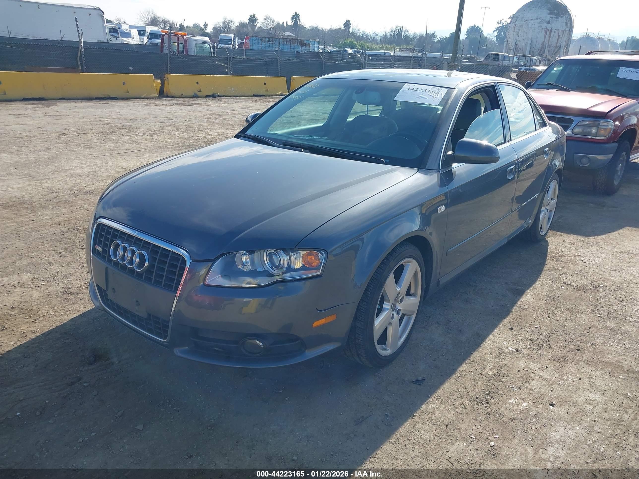 AUDI A4 image 2