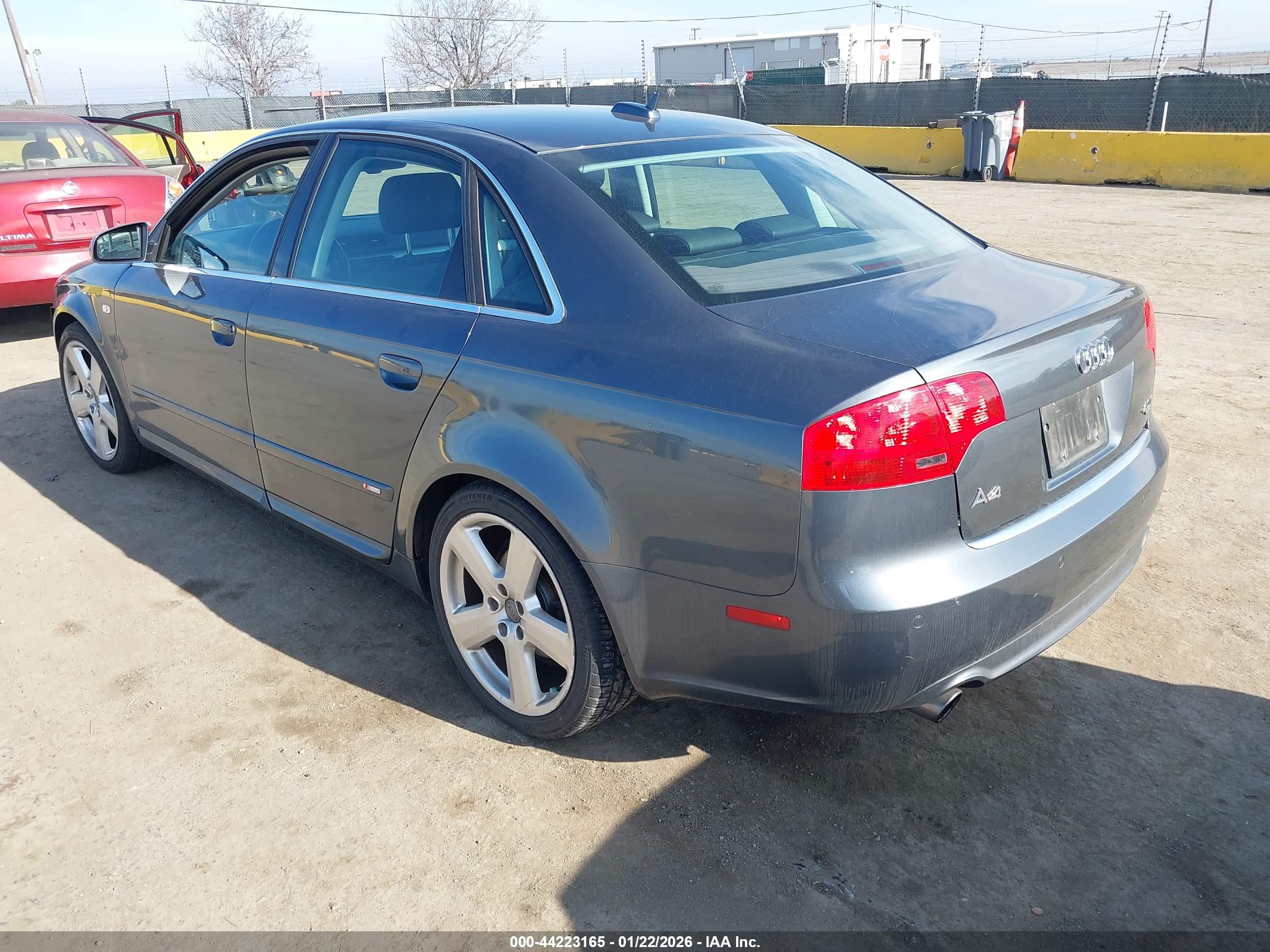 AUDI A4 image 3