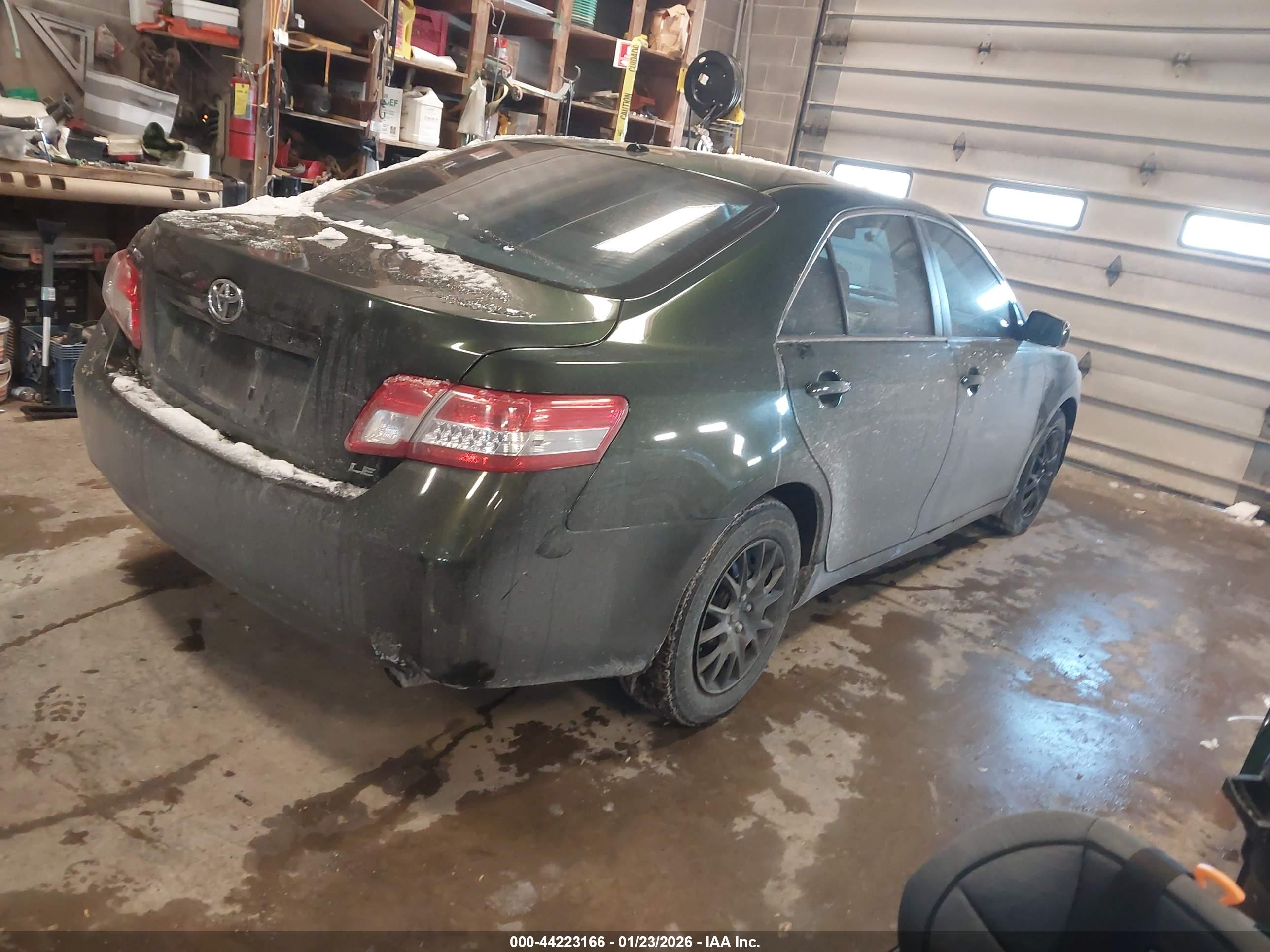 TOYOTA CAMRY image 4
