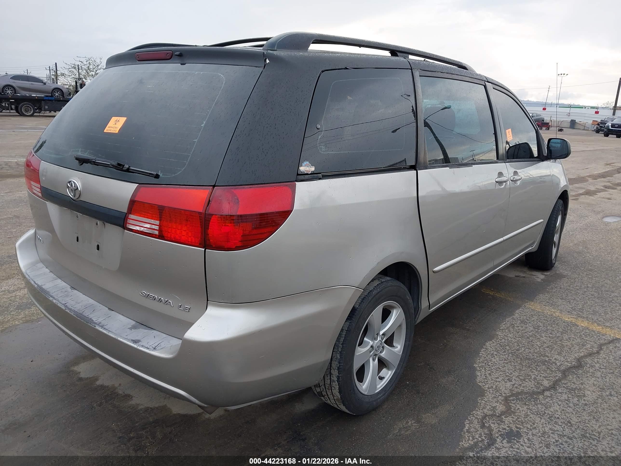 TOYOTA SIENNA image 4