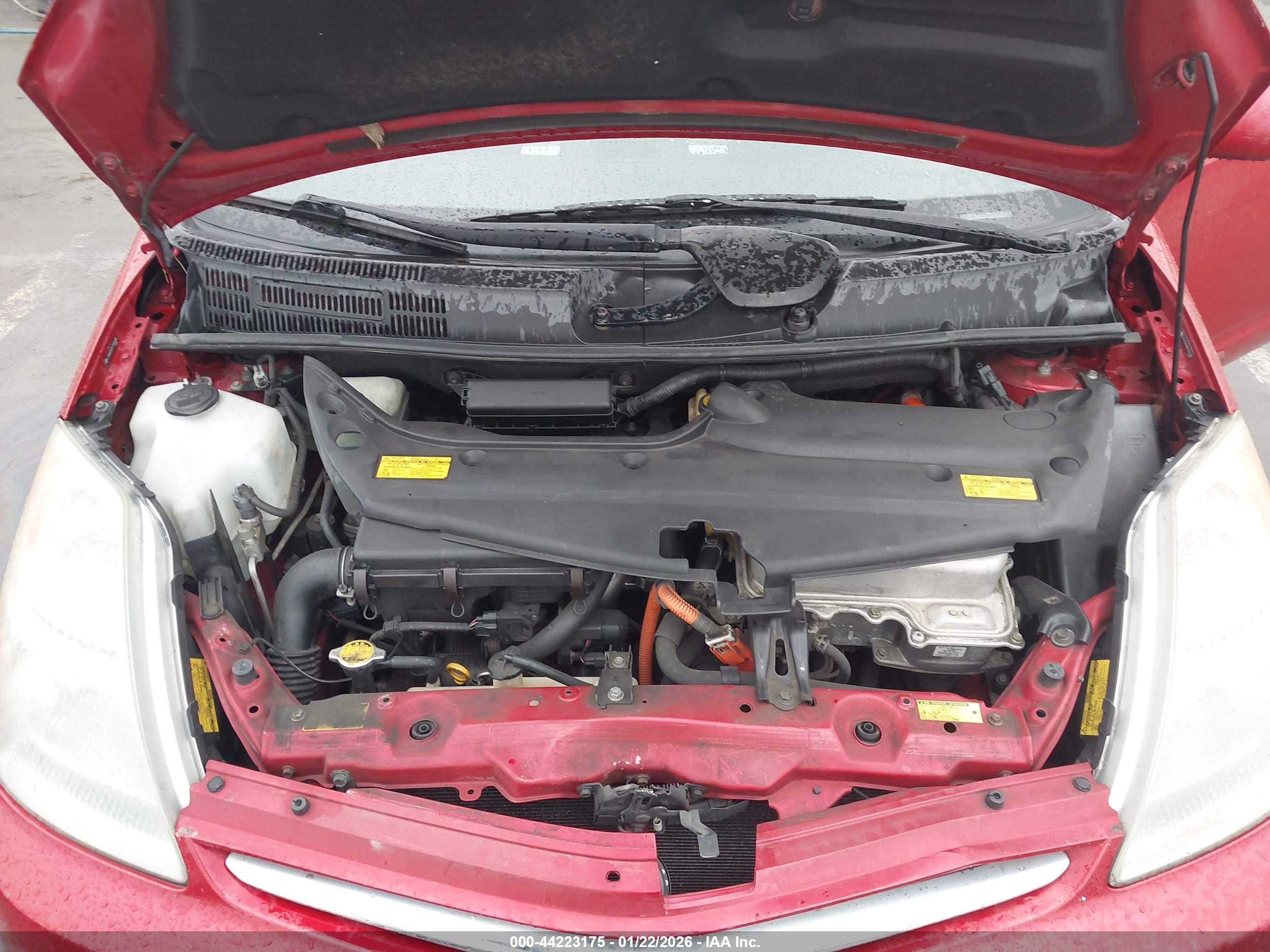 TOYOTA PRIUS image 10