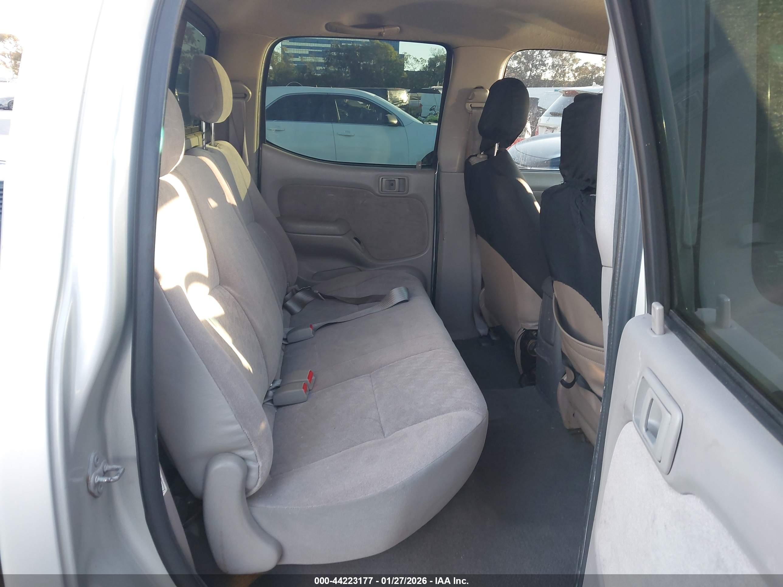 TOYOTA TACOMA image 8