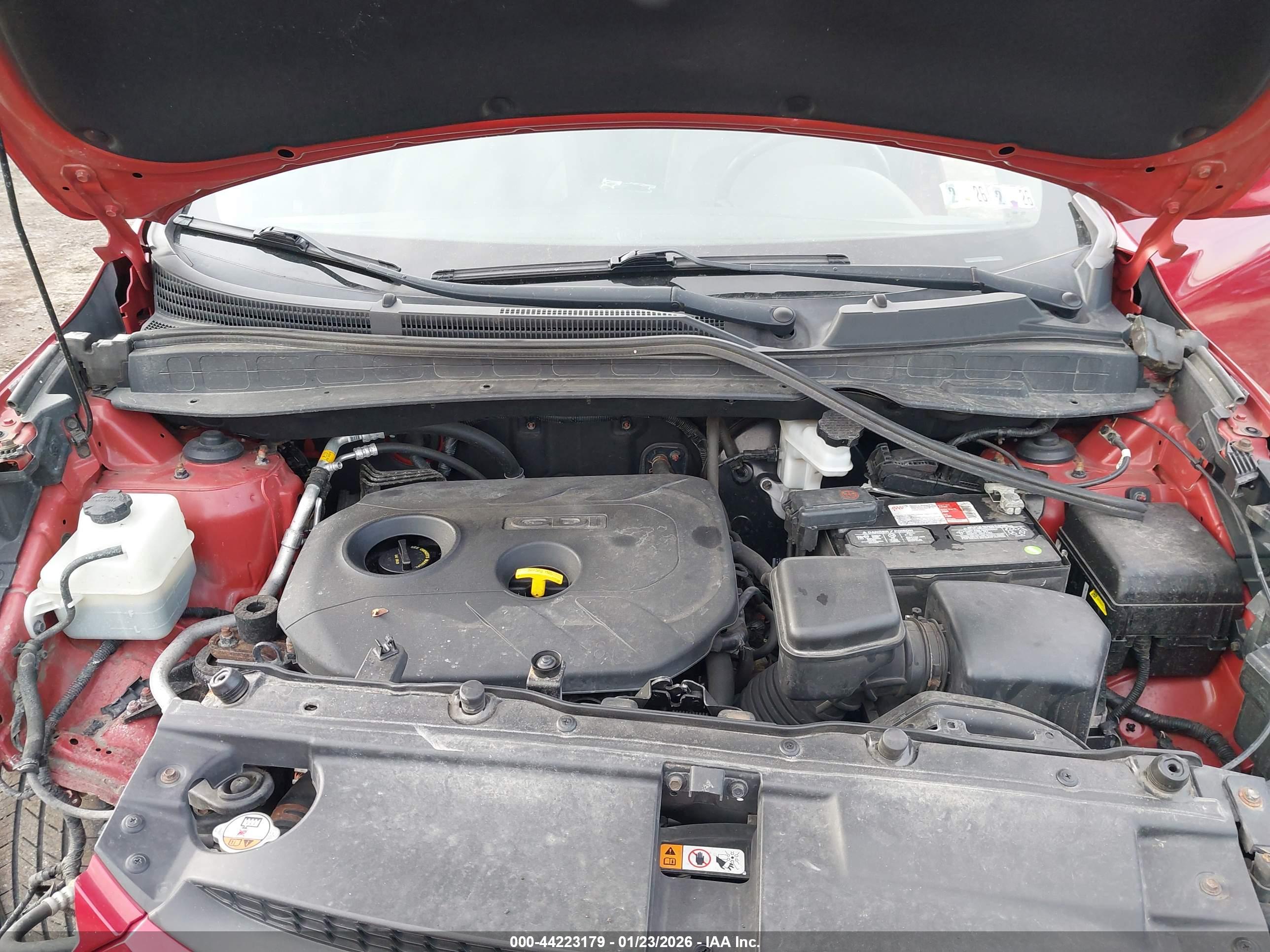 HYUNDAI TUCSON image 10