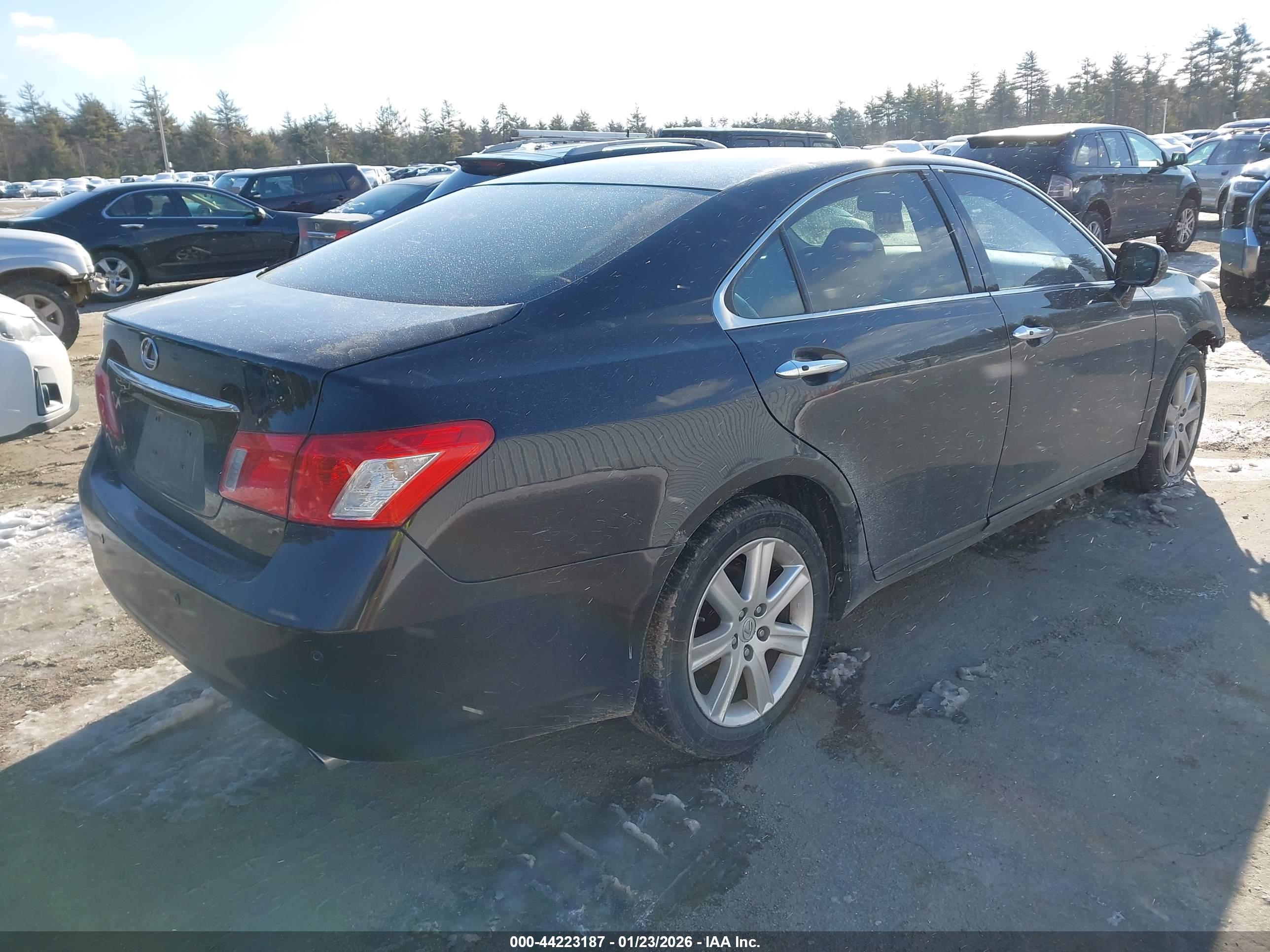 LEXUS ES image 4