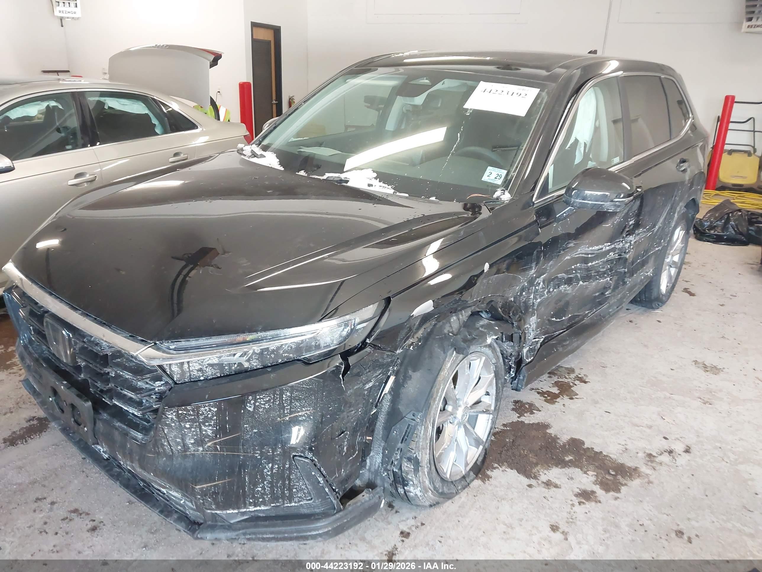 HONDA CR-V image 2