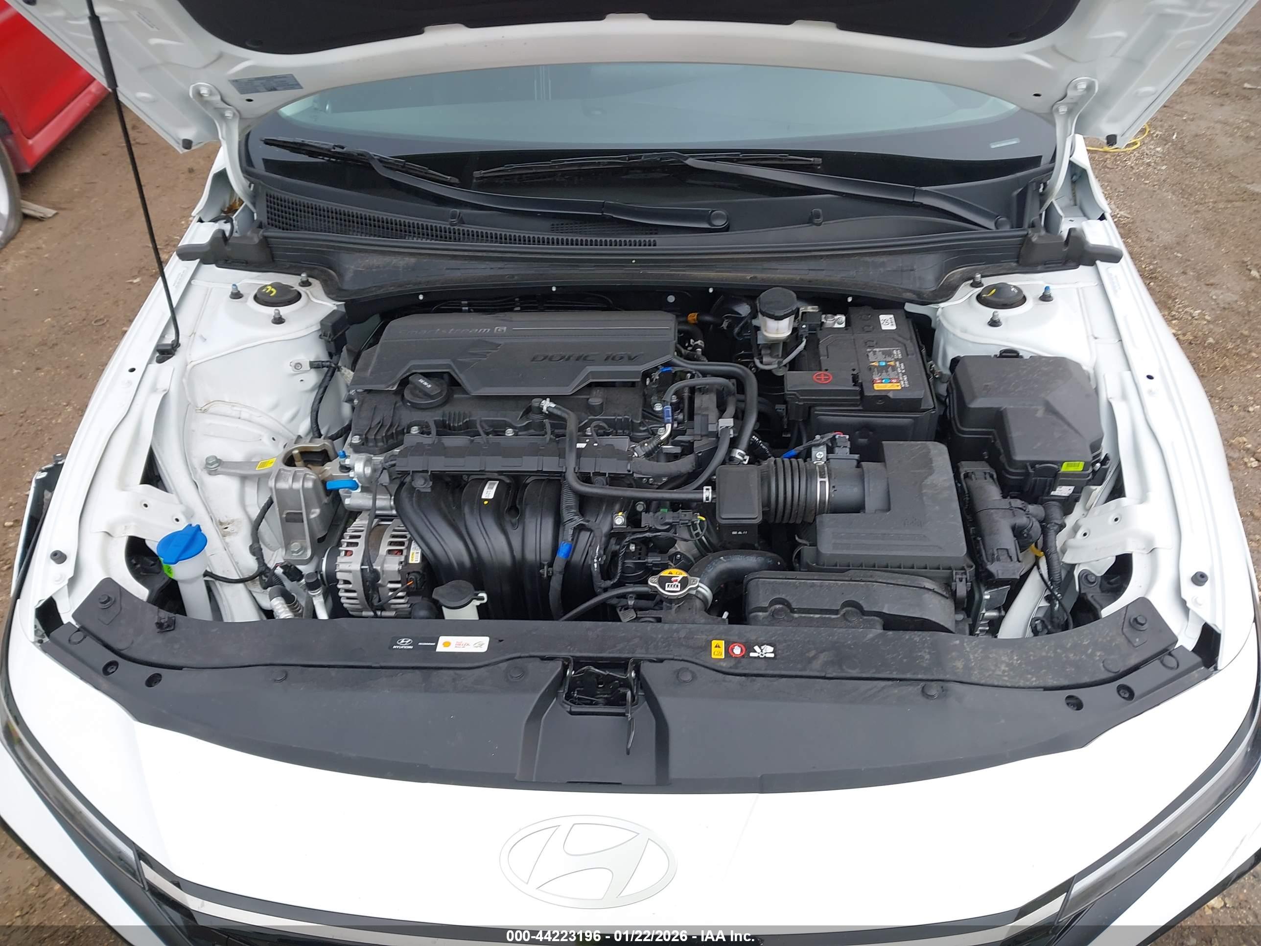 HYUNDAI ELANTRA image 10