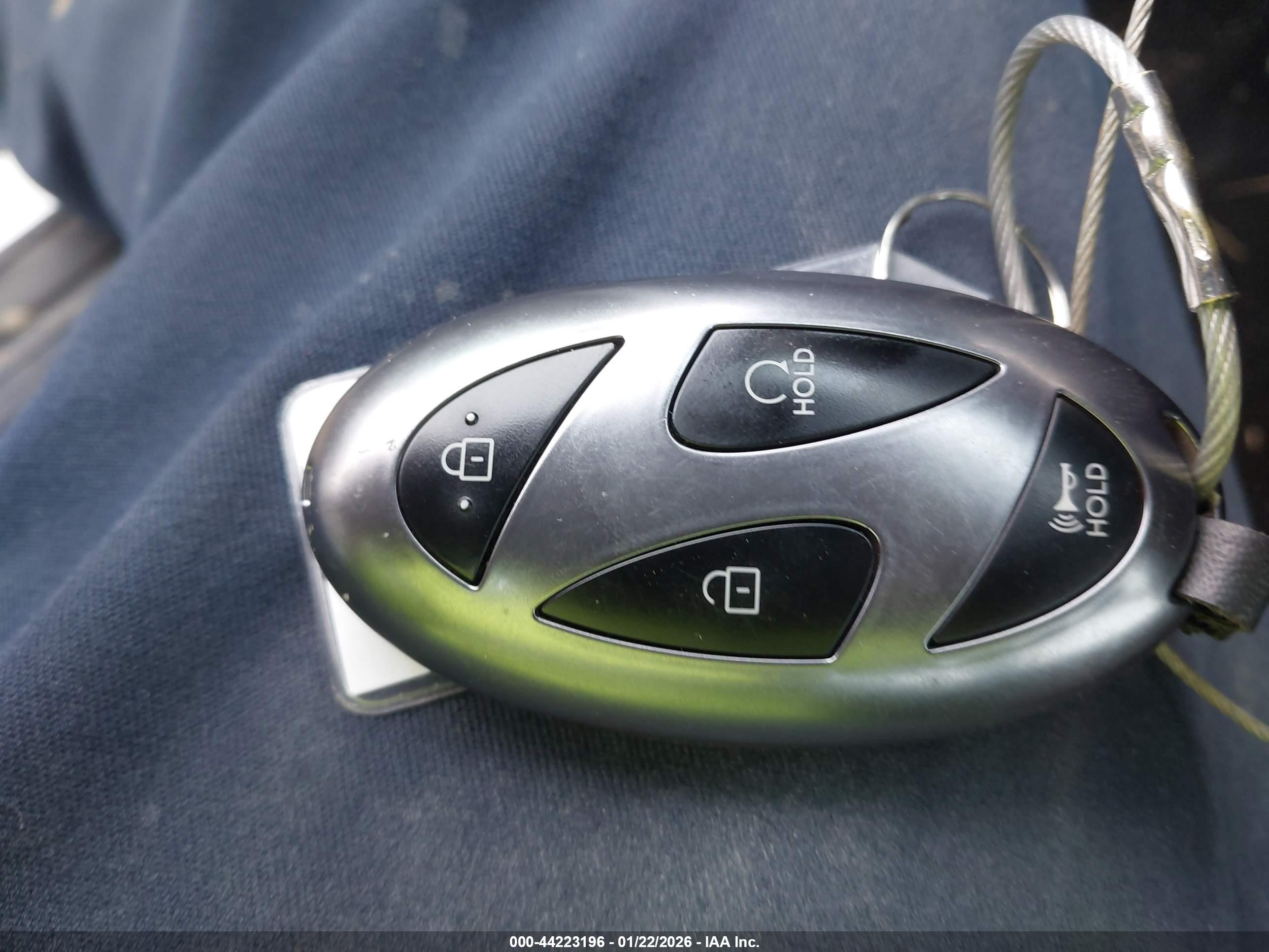 HYUNDAI ELANTRA image 11
