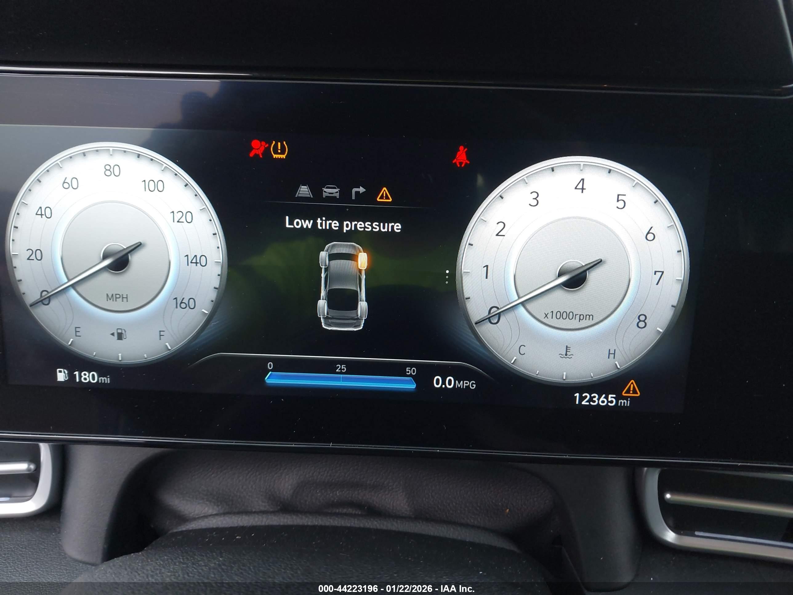 HYUNDAI ELANTRA image 7