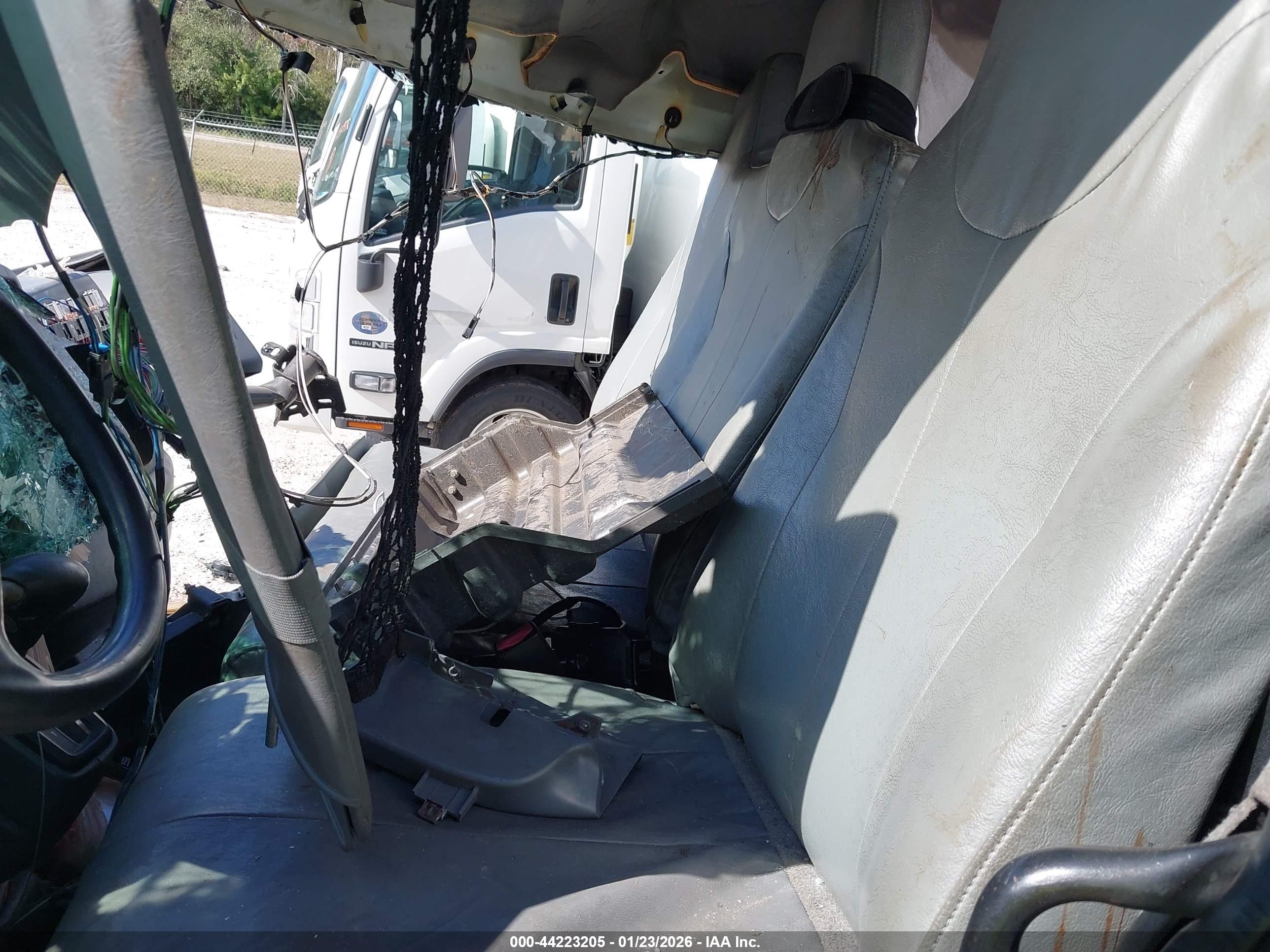 INTERNATIONAL 4000 image 7