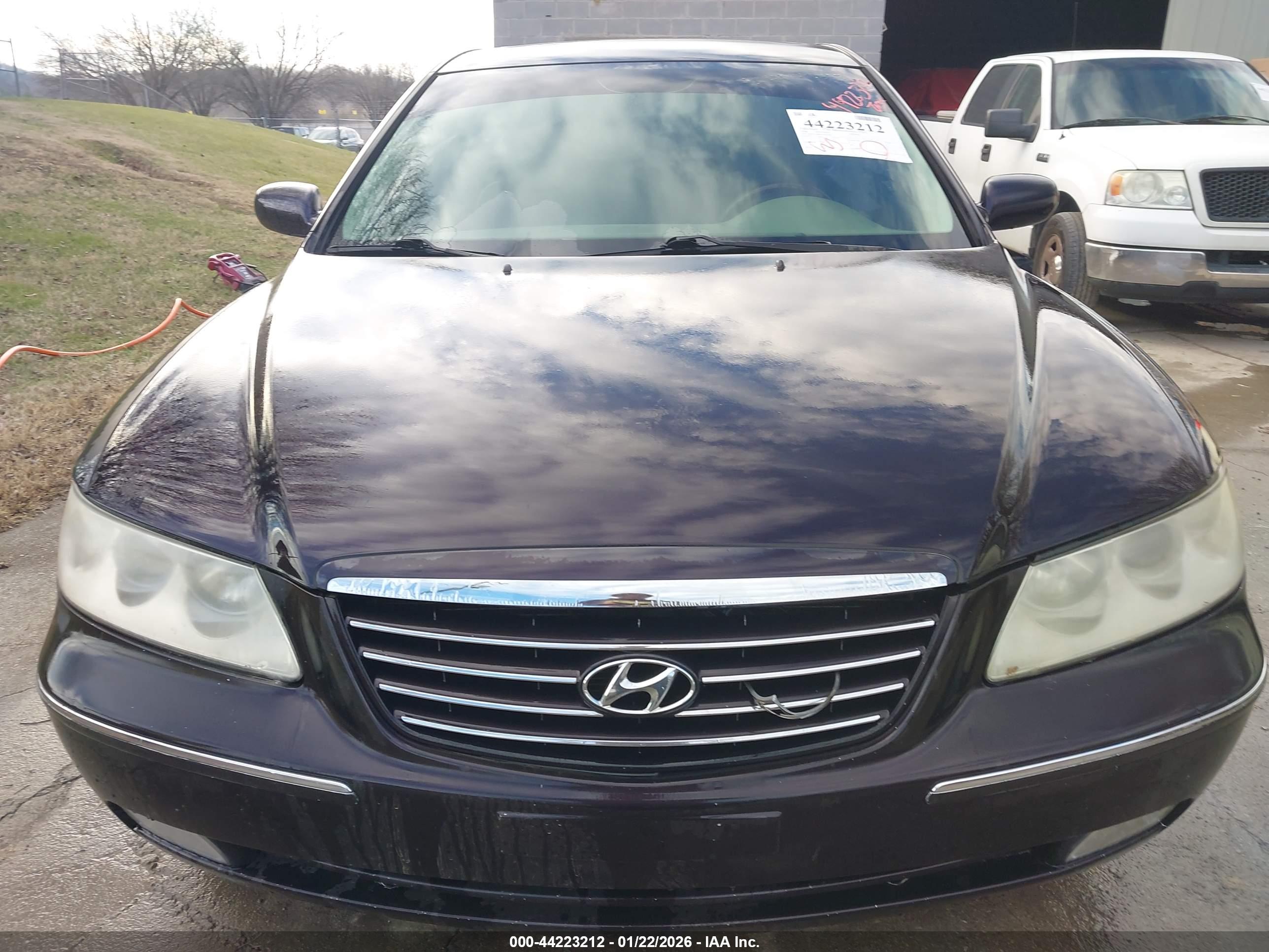 HYUNDAI AZERA image 10