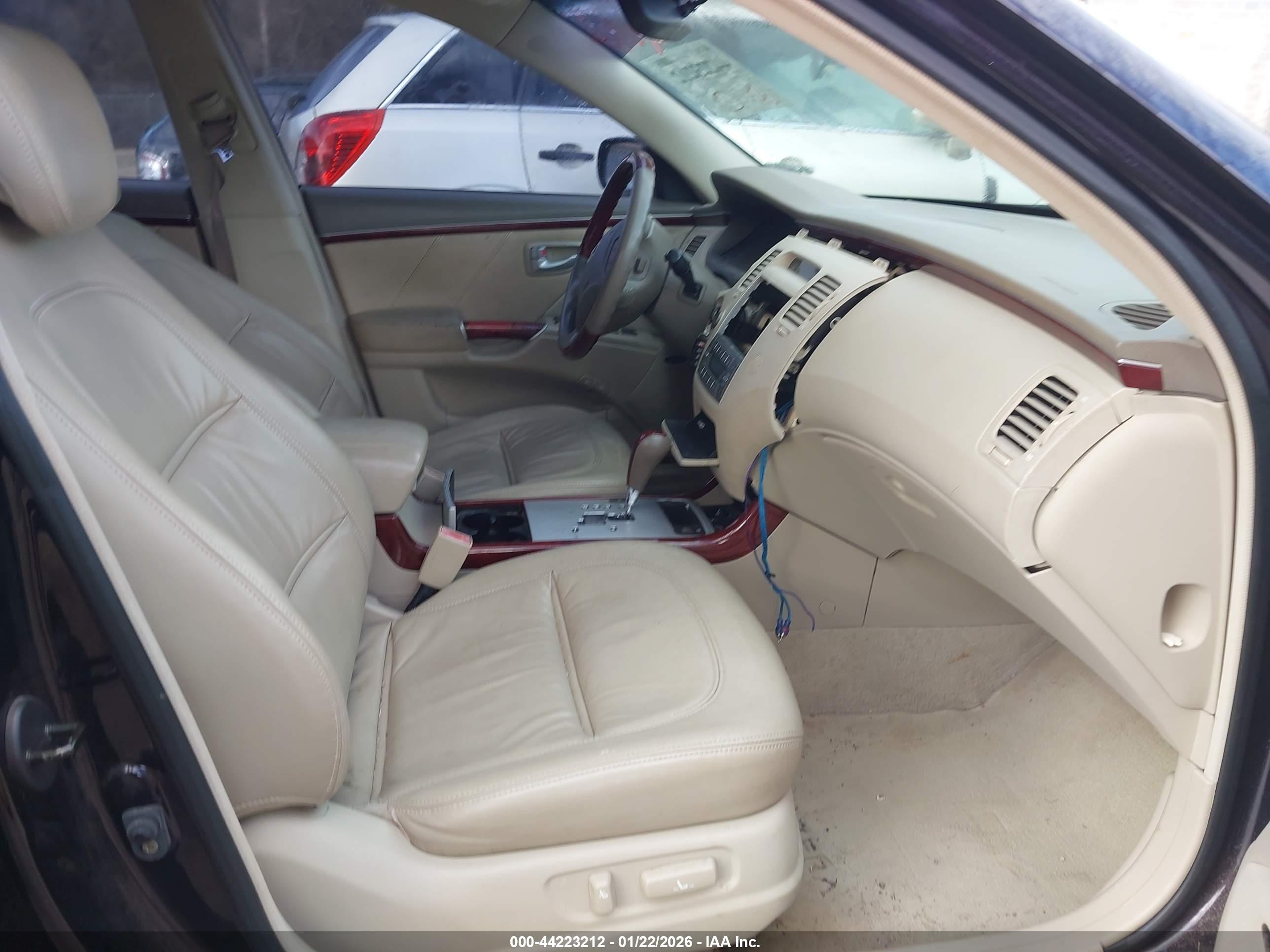 HYUNDAI AZERA image 5