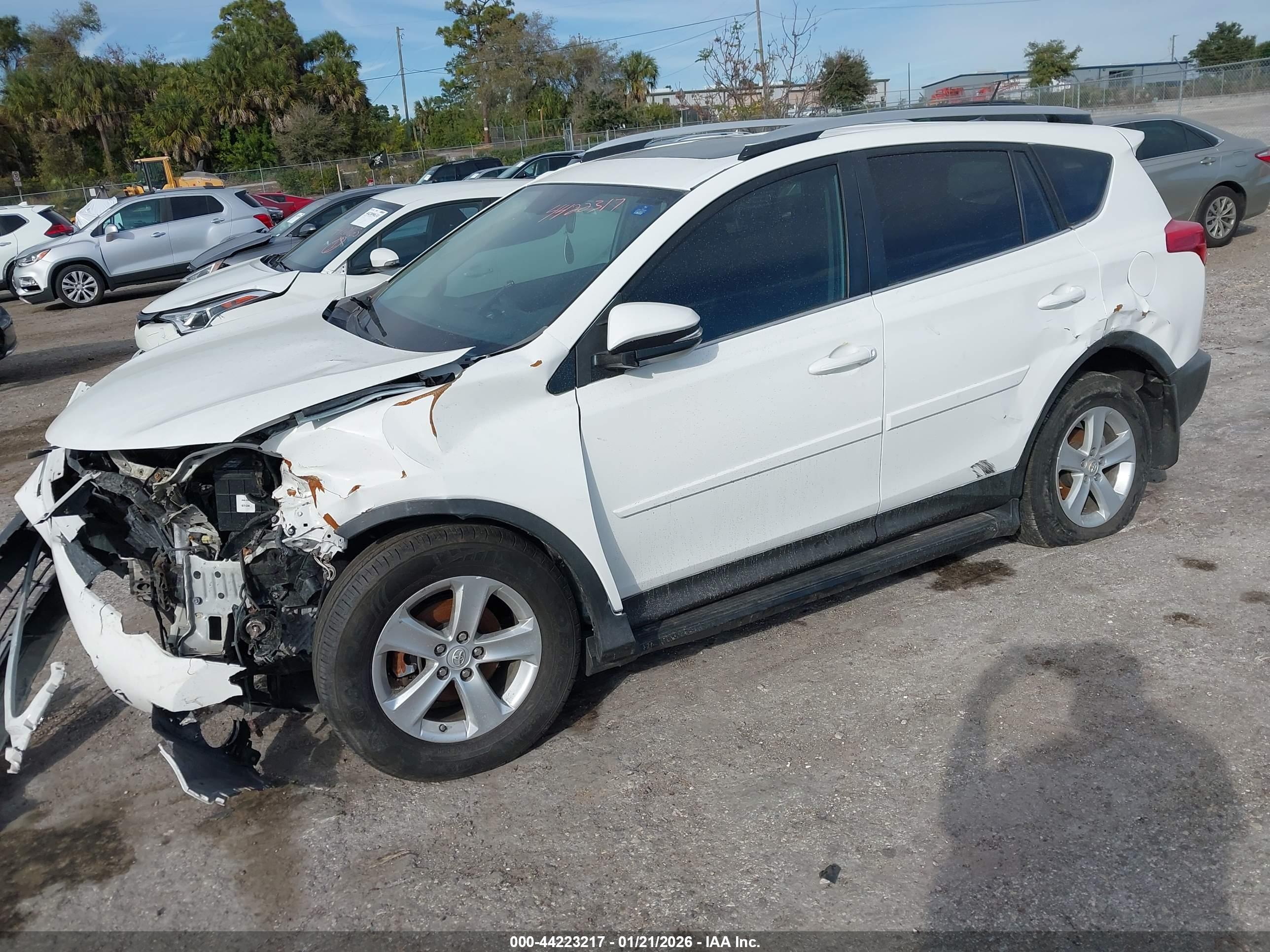 TOYOTA RAV4 image 2