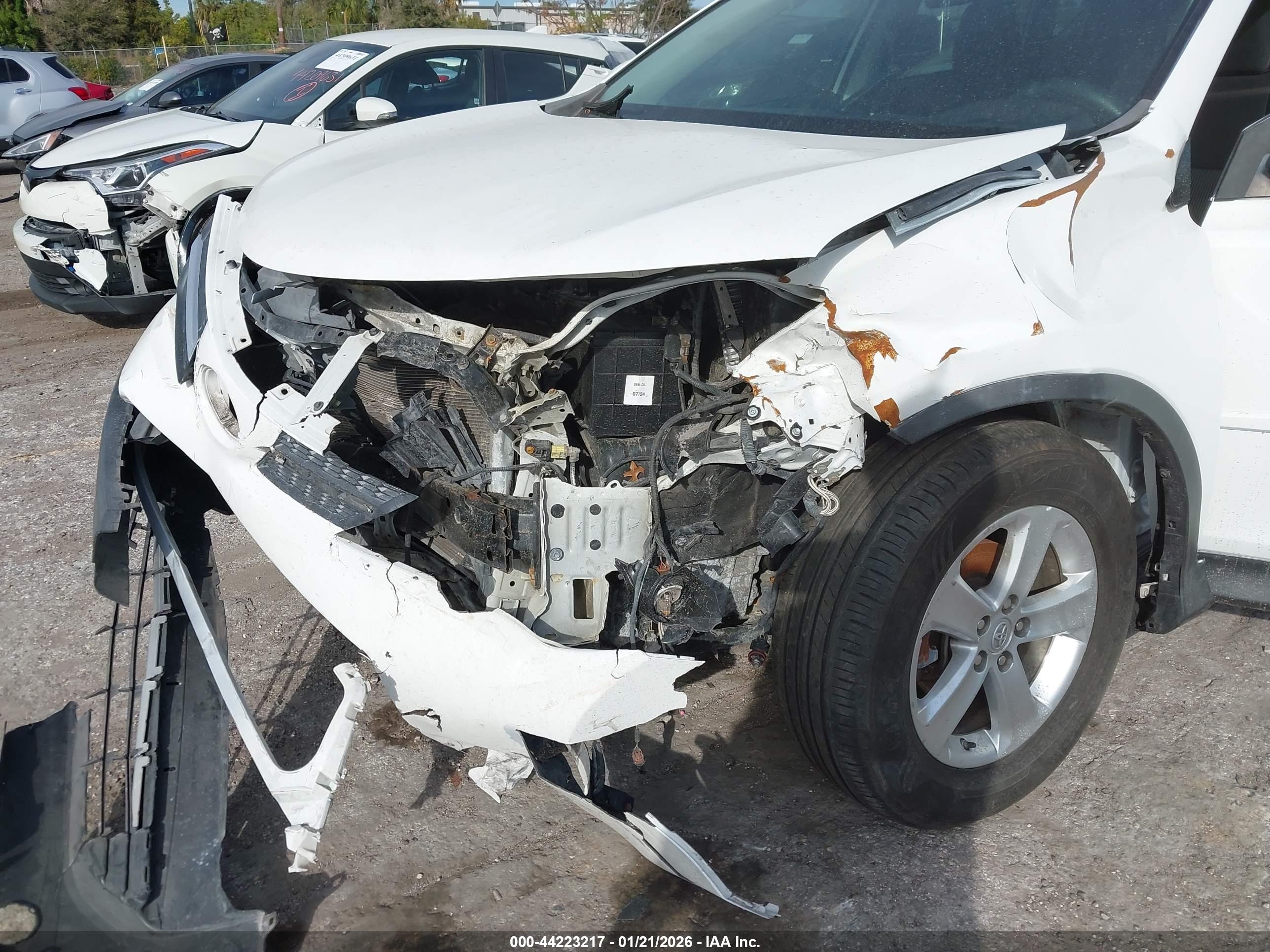 TOYOTA RAV4 image 6