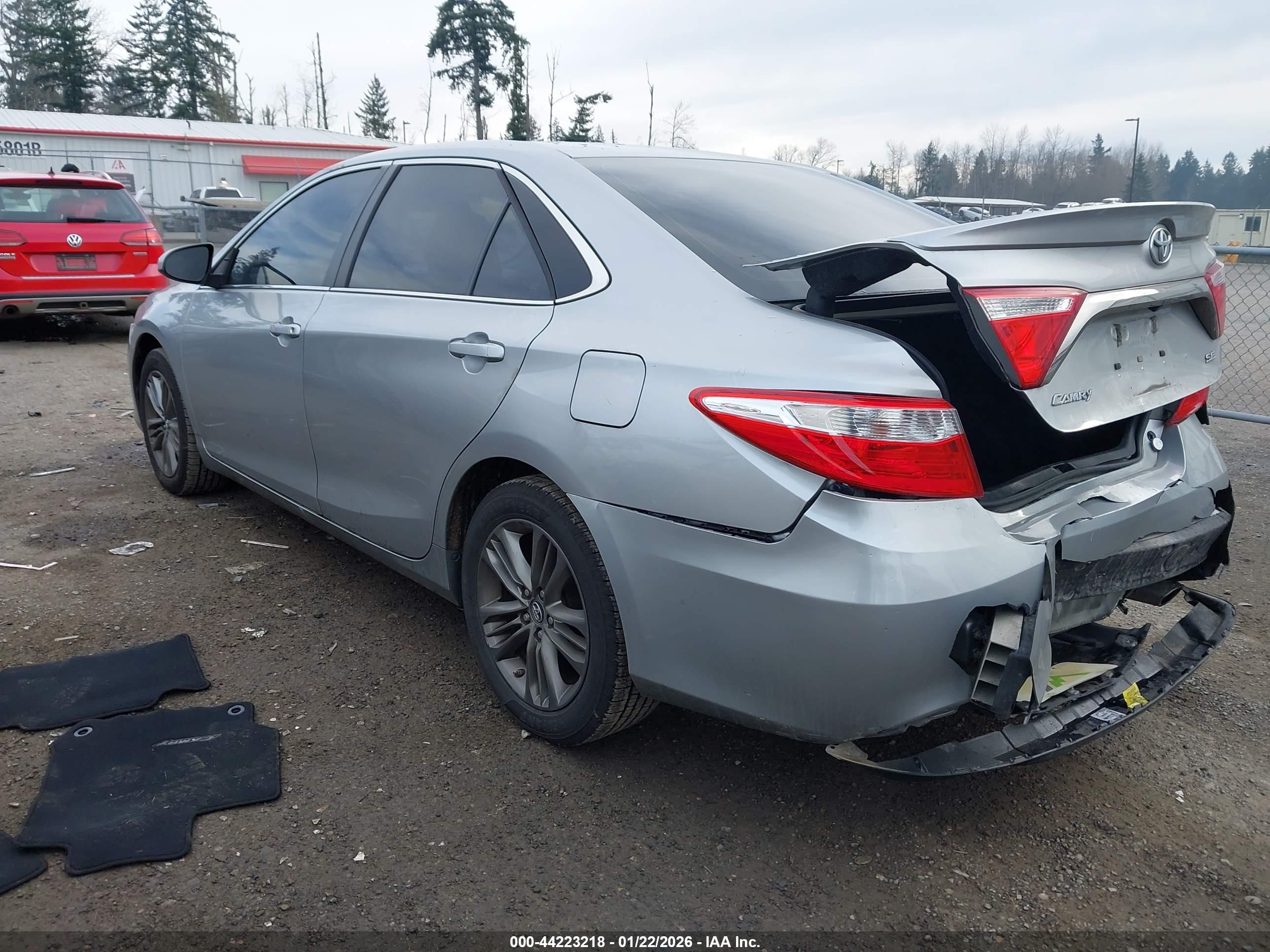 TOYOTA CAMRY image 3
