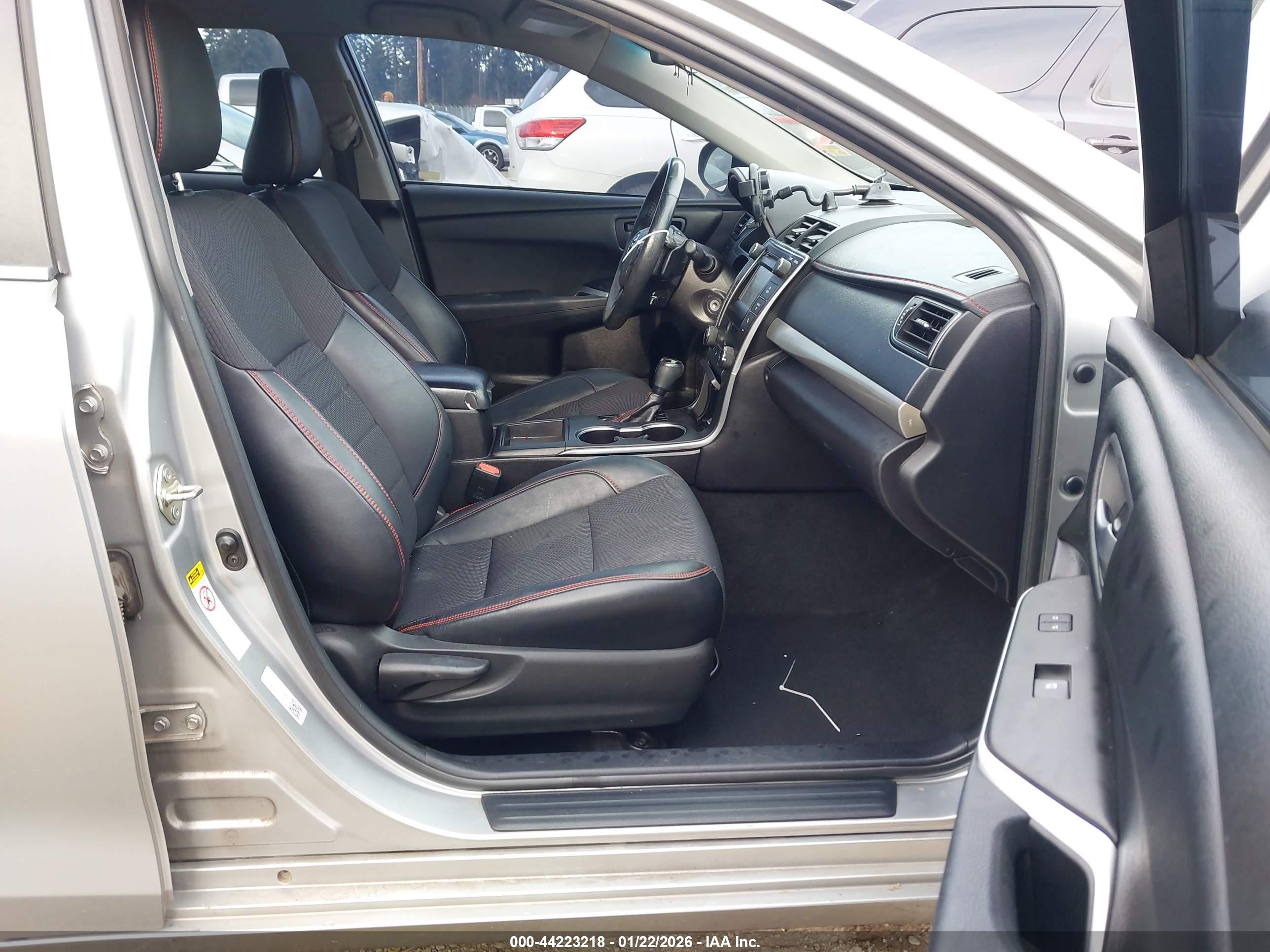 TOYOTA CAMRY image 5