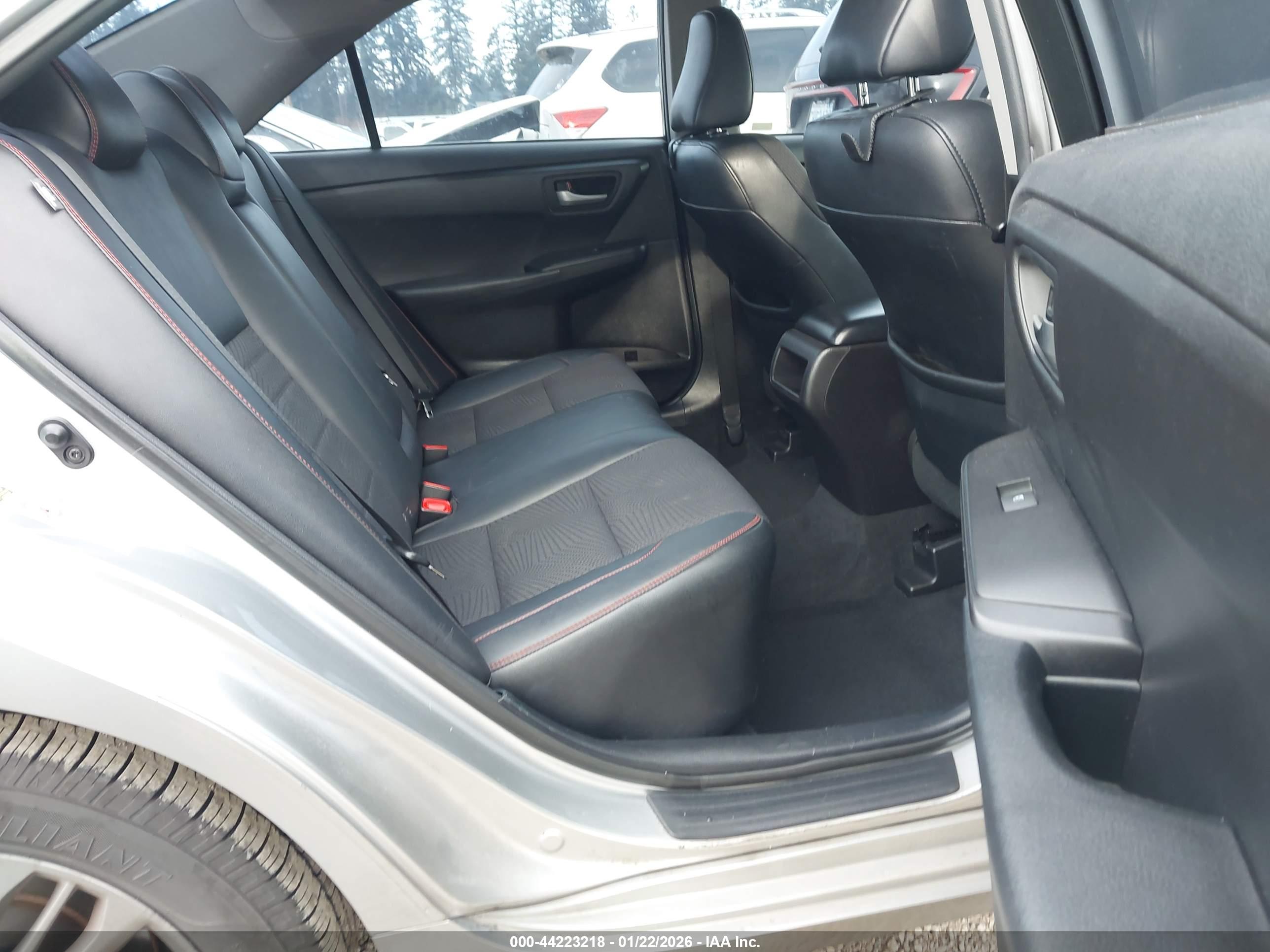 TOYOTA CAMRY image 8
