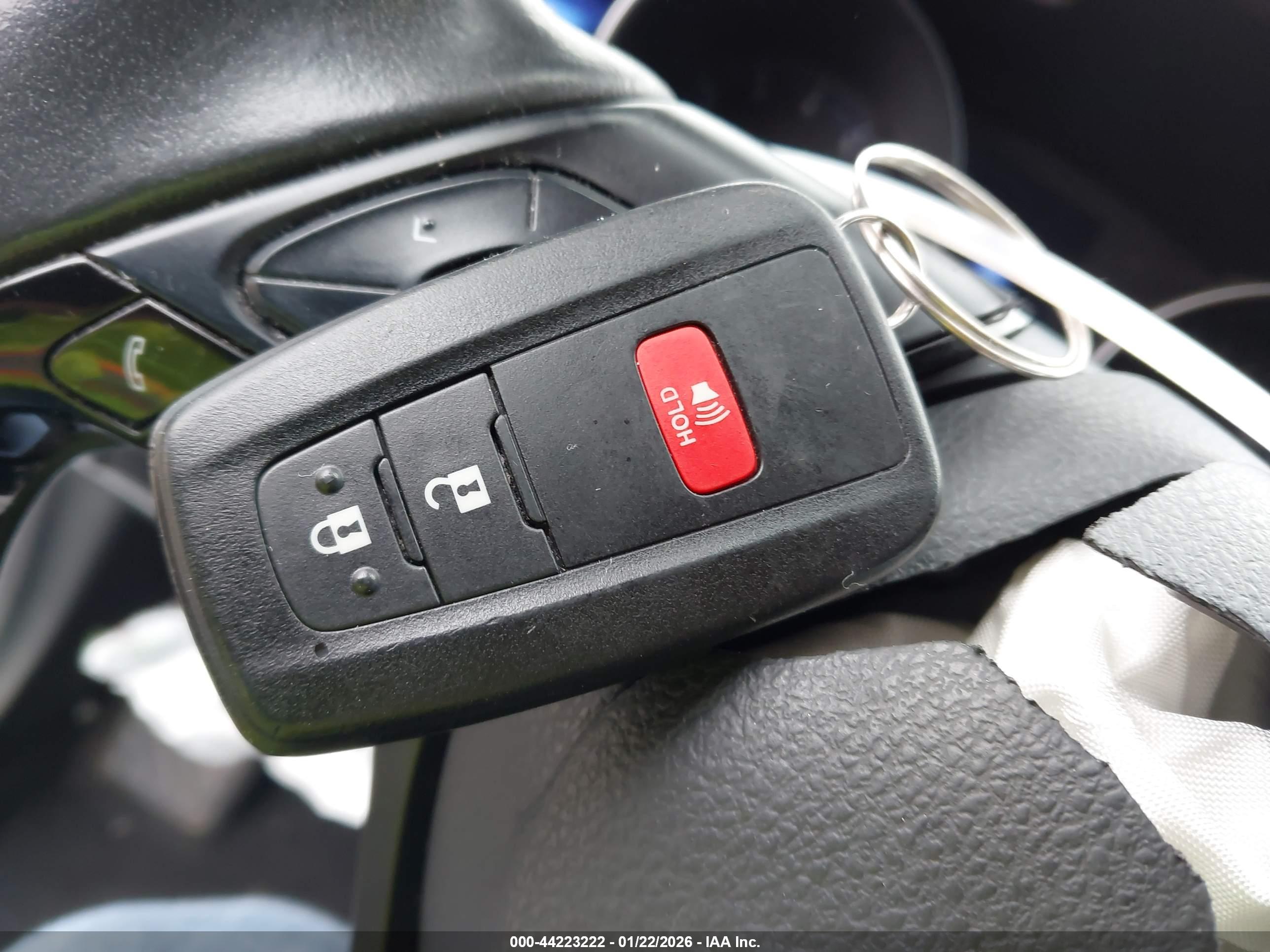 TOYOTA C-HR image 11