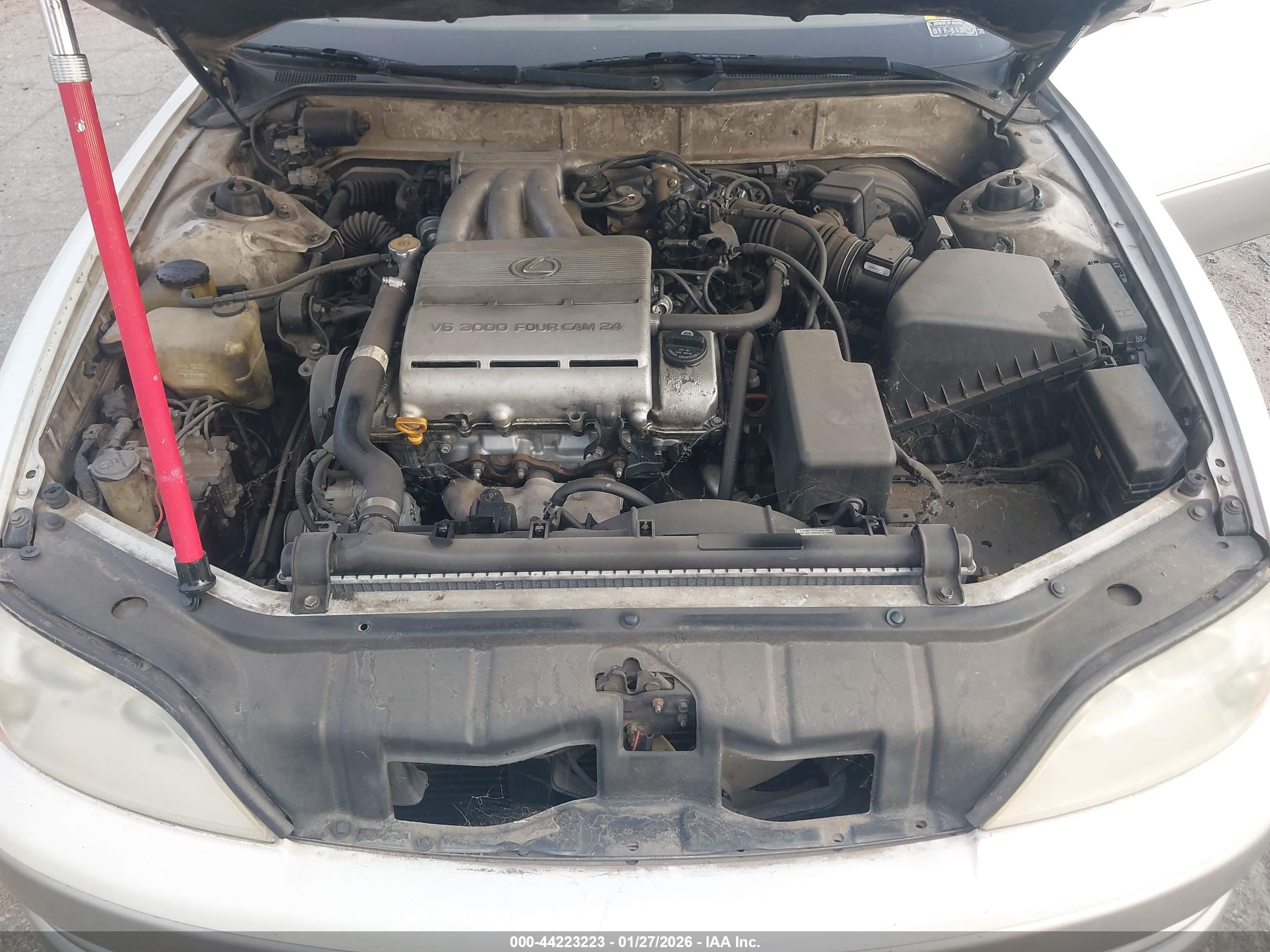 LEXUS ES image 10