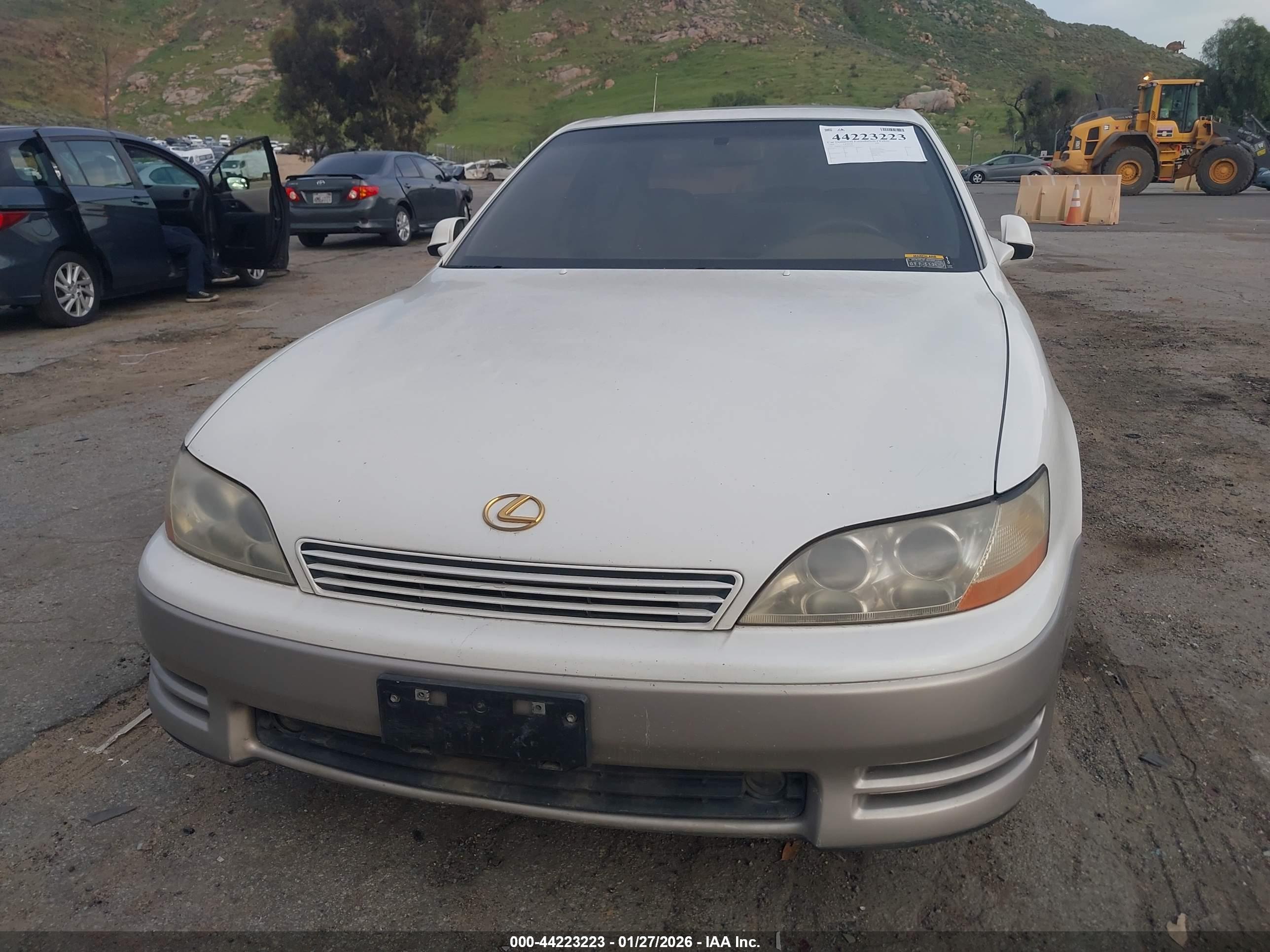 LEXUS ES image 6