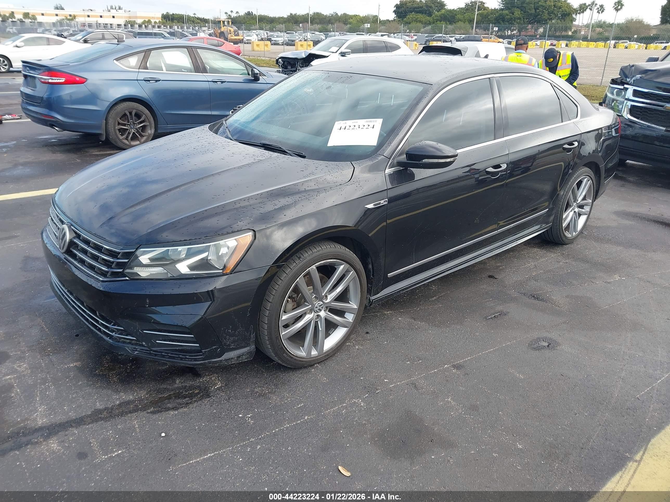 VOLKSWAGEN PASSAT image 2